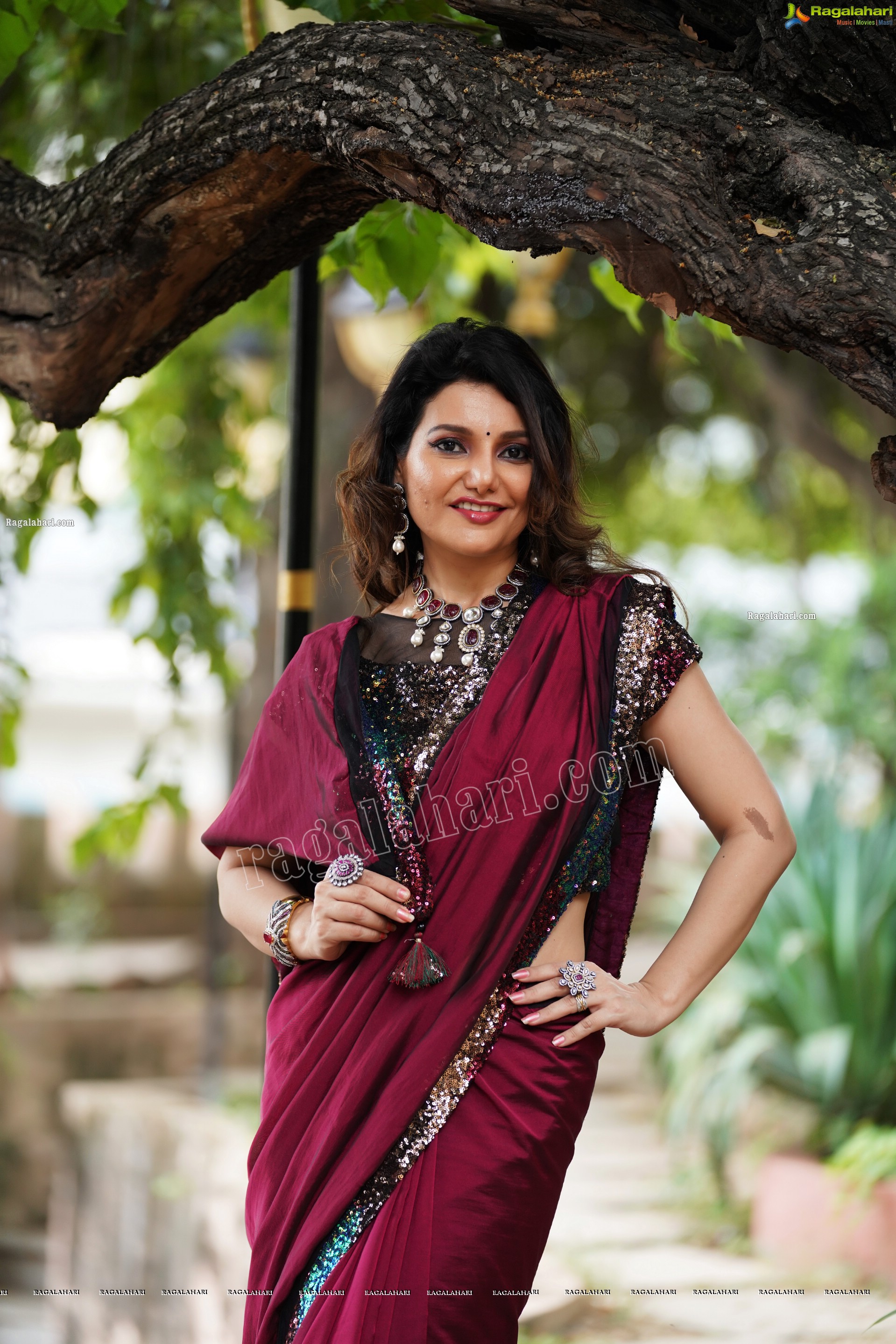 Nisha Singh Rajput in Dark Pink Saree, Exclusive Photoshoot