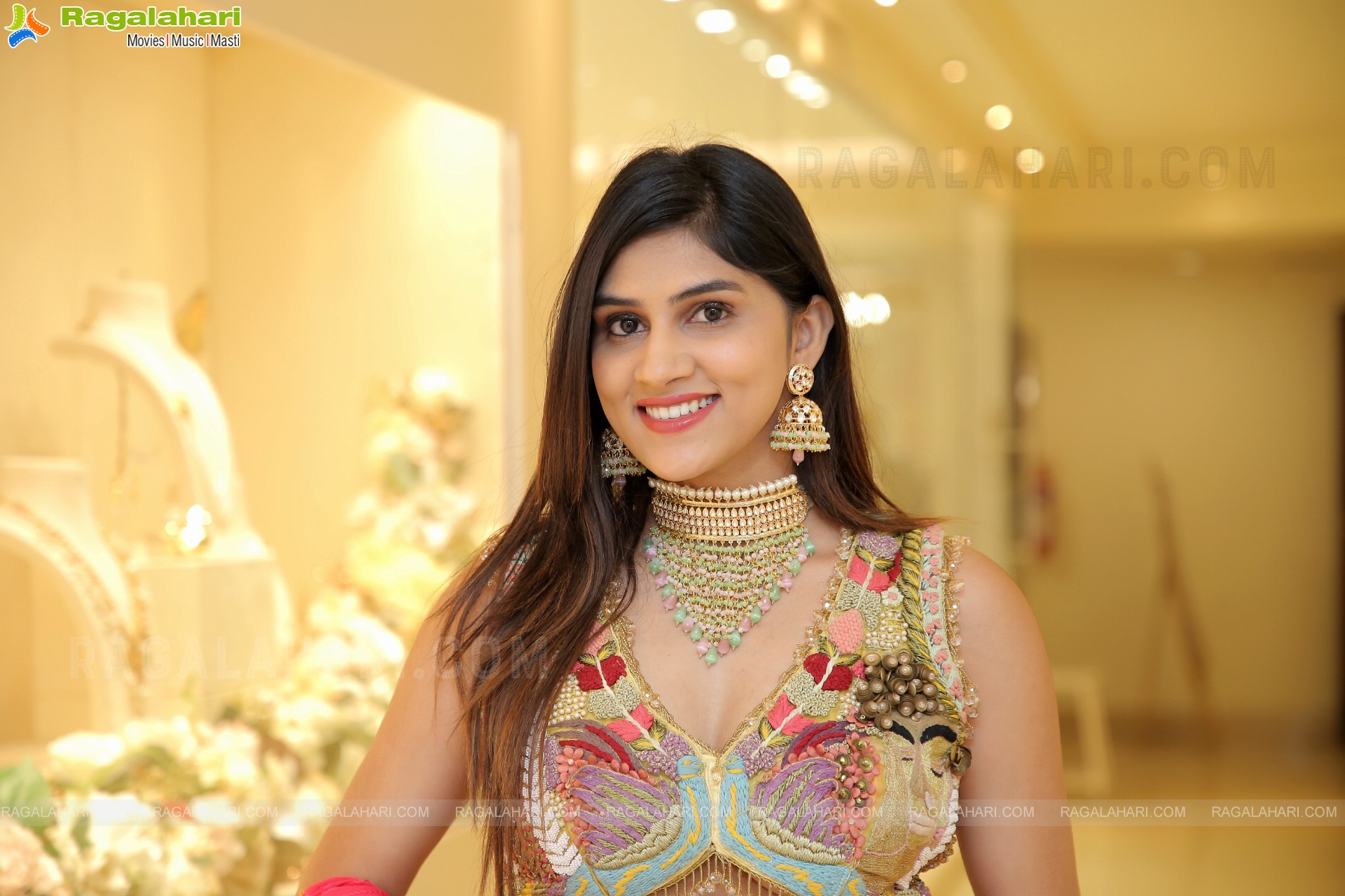 Aparna Reddy at Sutraa Exhibition Wedding Special Launch, HD Photo Gallery