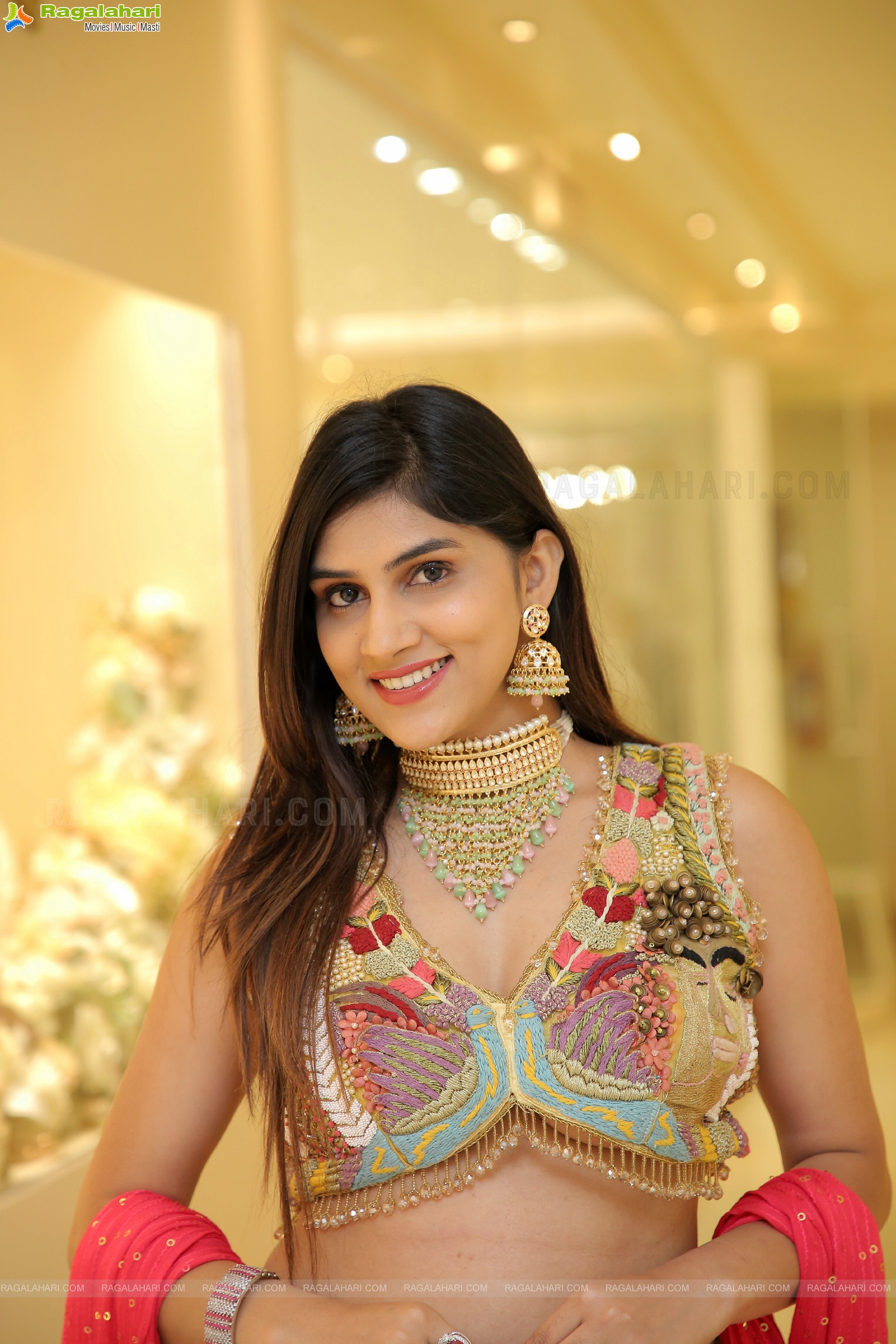 Aparna Reddy at Sutraa Exhibition Wedding Special Launch, HD Photo Gallery
