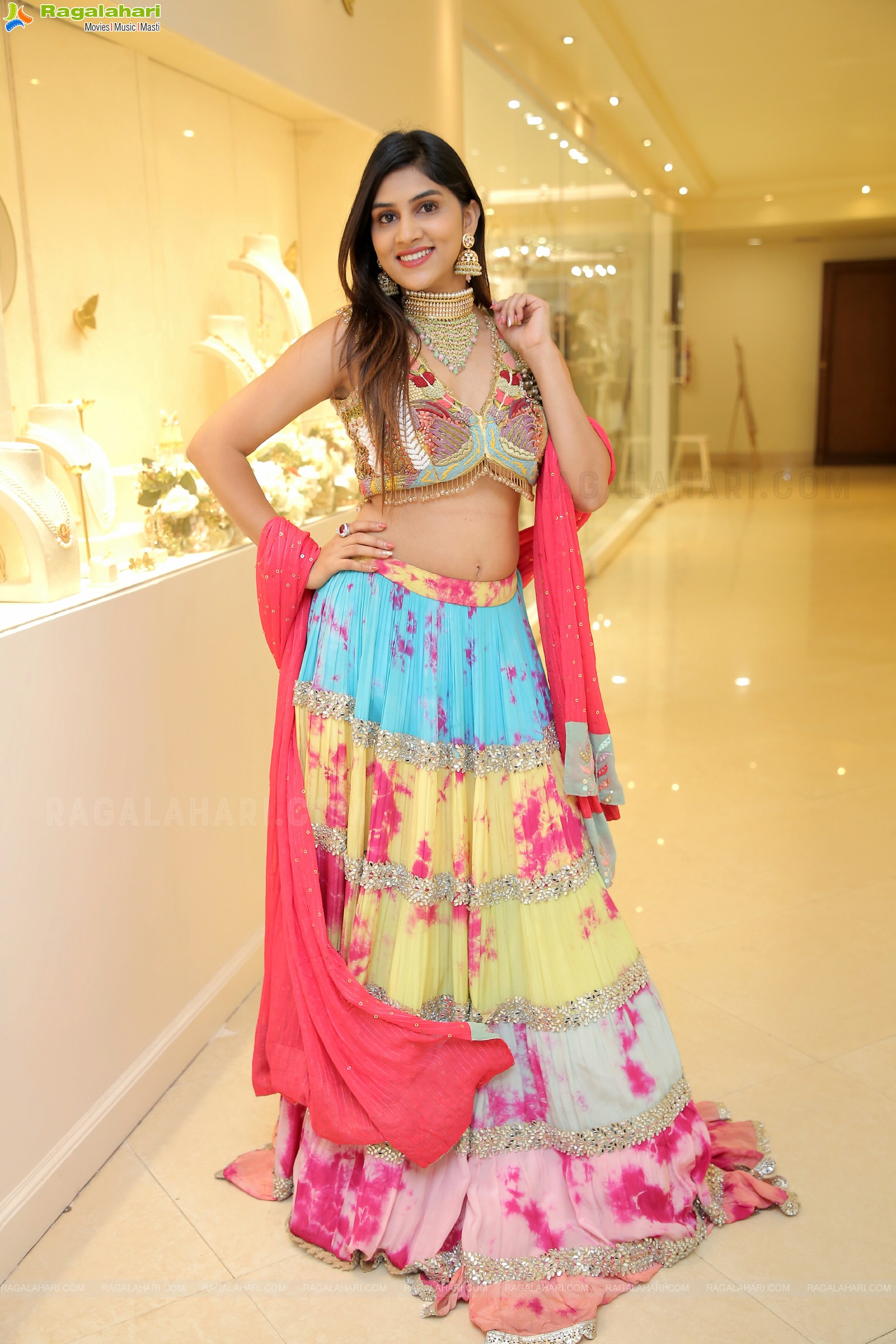 Aparna Reddy at Sutraa Exhibition Wedding Special Launch, HD Photo Gallery