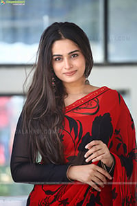 Ayesha Singh at Mukhachitram Movie Interview