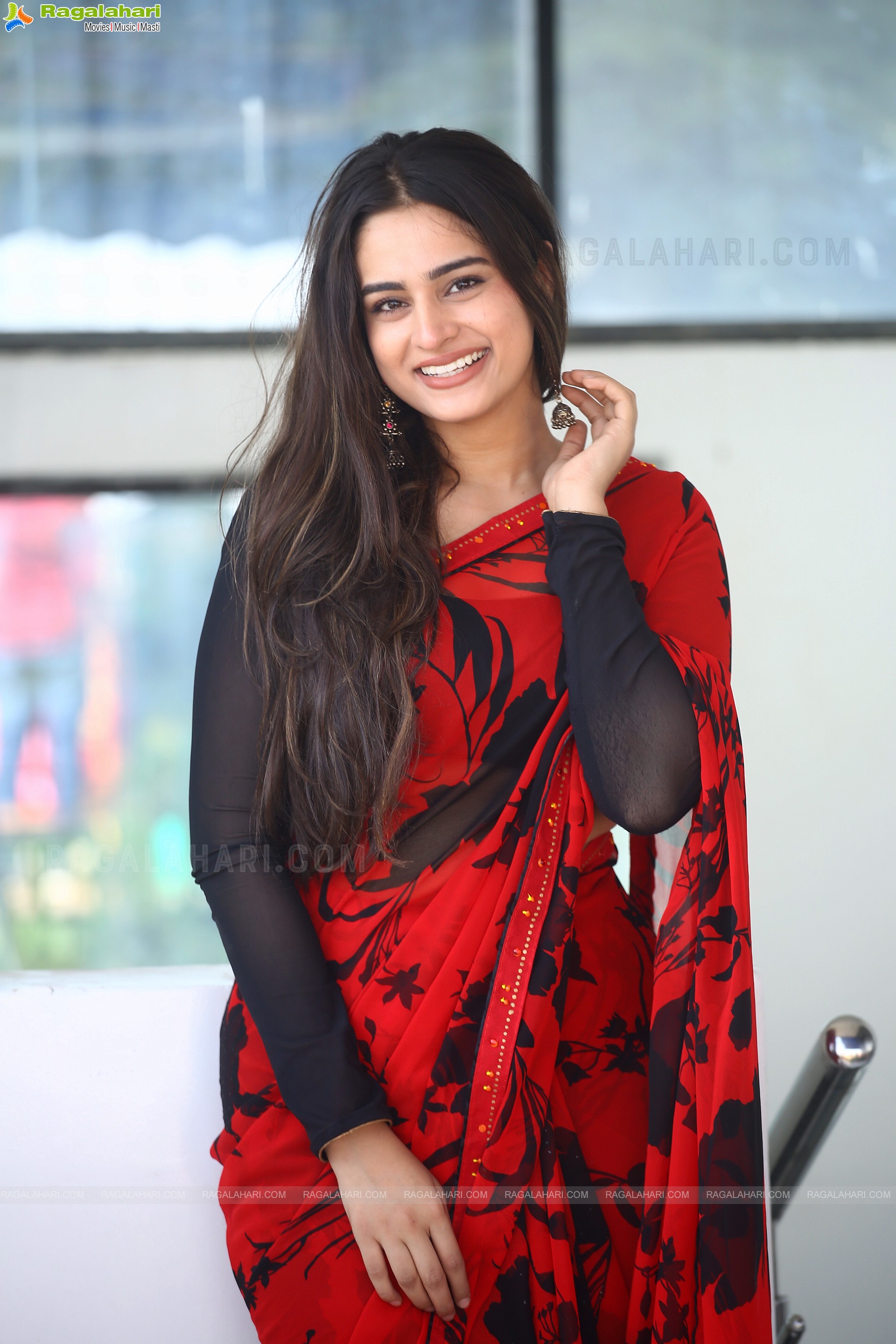 Ayesha Singh at Mukhachitram Movie Interview, HD Photo Gallery