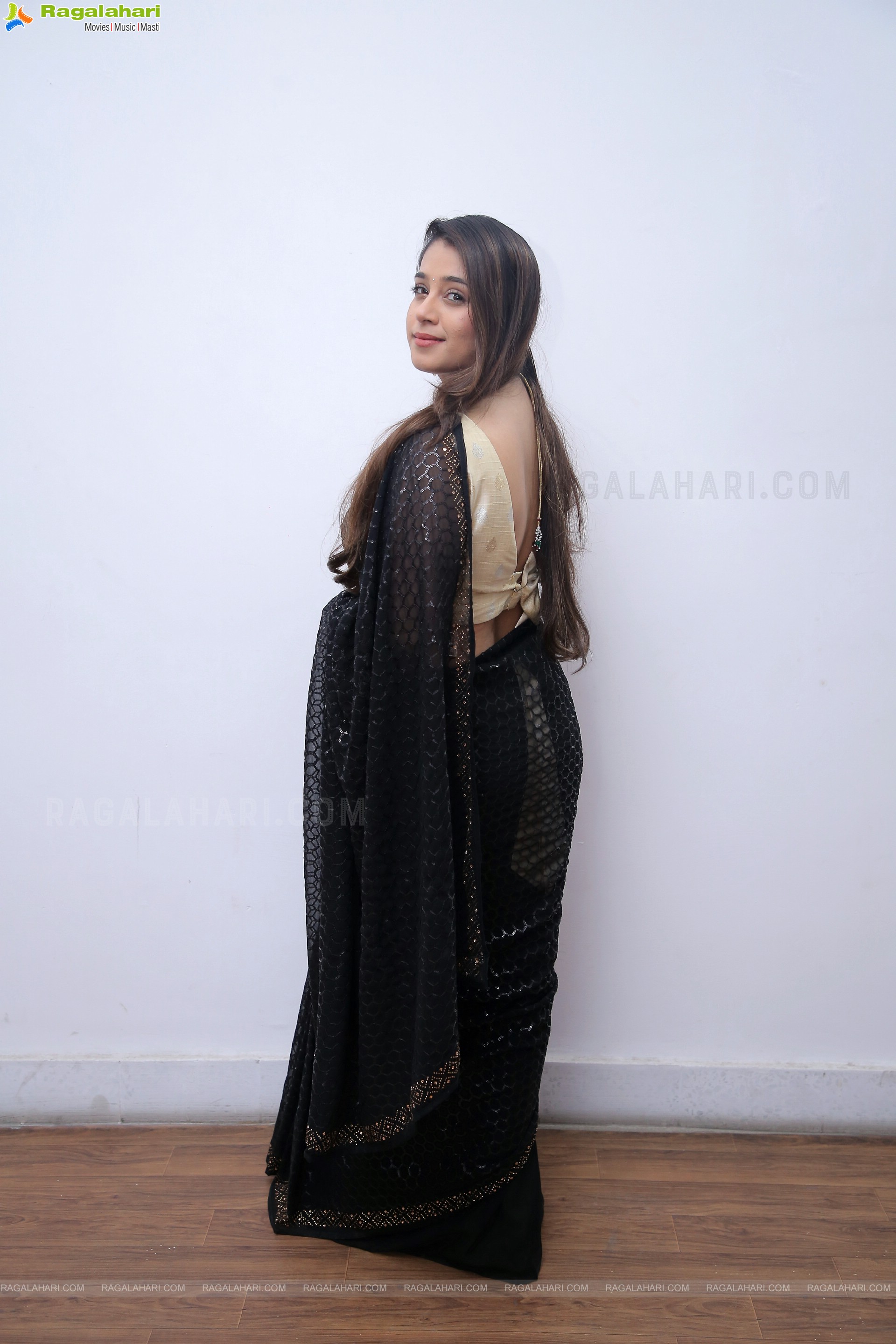 Chandni Bhagwanani Latest Photoshoot Stills, HD Photo Gallery