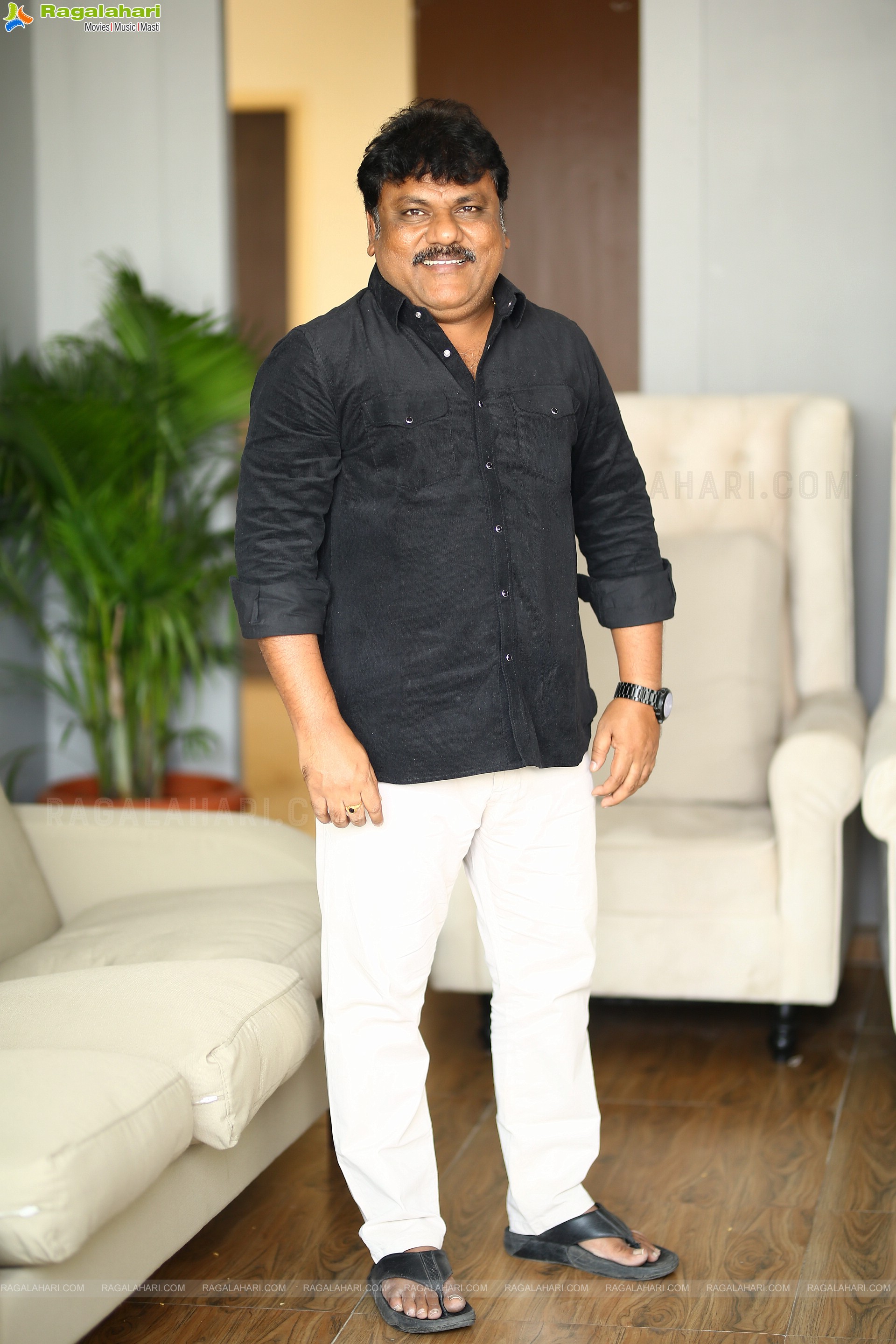 Director Trinadha Rao Nakkina at Dhamaka Movie Interview, HD Photo Gallery