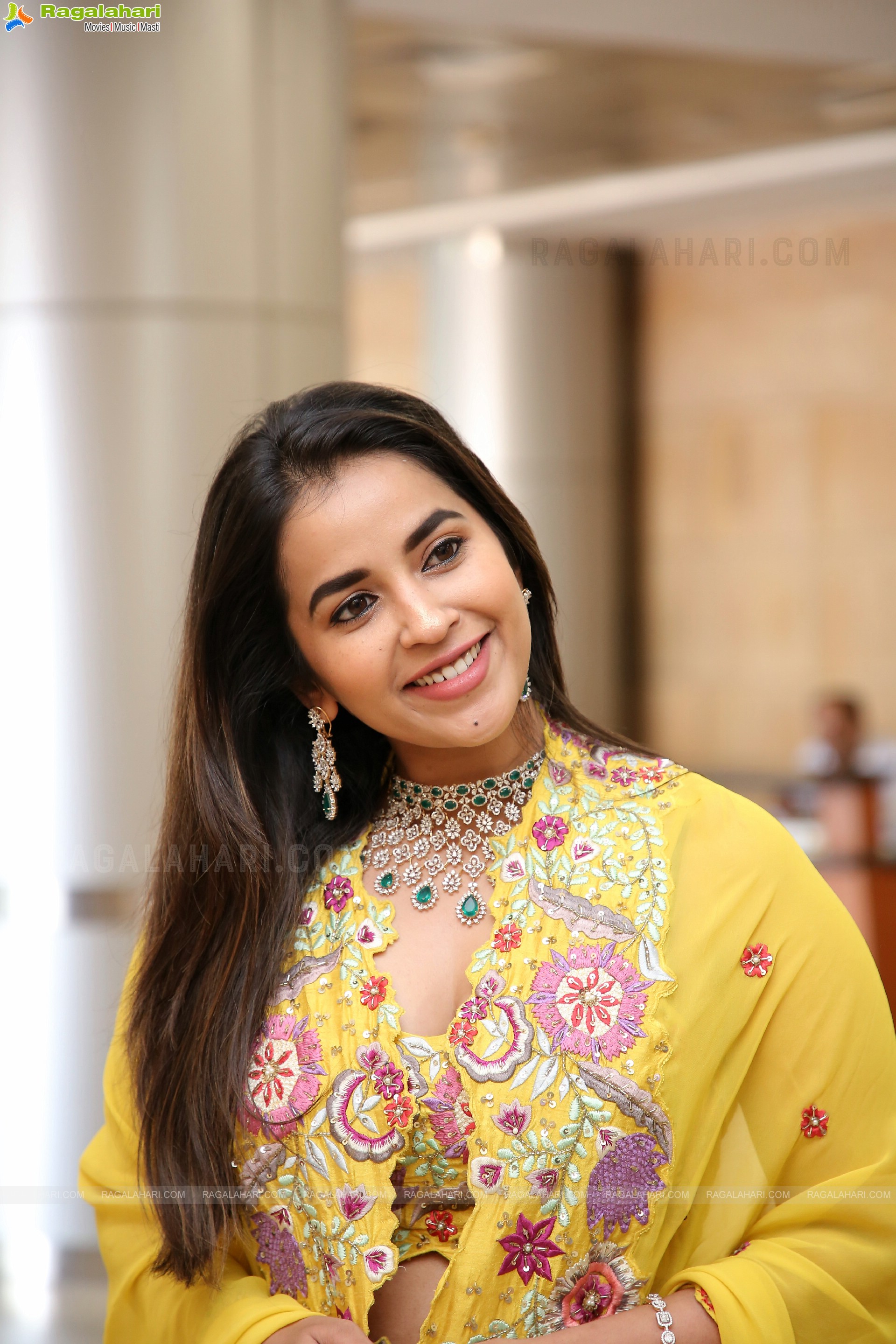 Komalee Prasad at Hi Life Brides Hyderabad December 2022, HD Photo Gallery