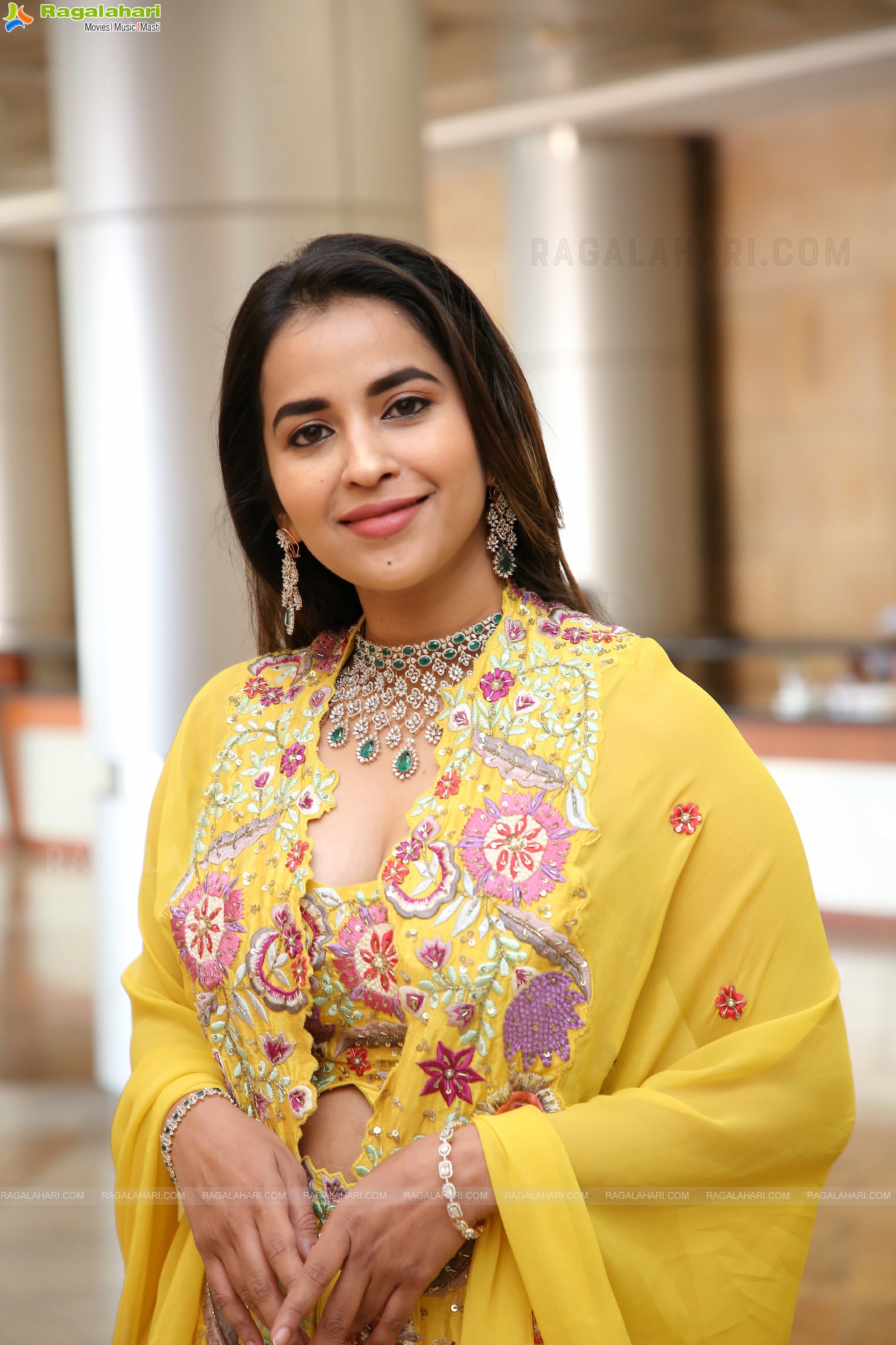 Komalee Prasad at Hi Life Brides Hyderabad December 2022, HD Photo Gallery