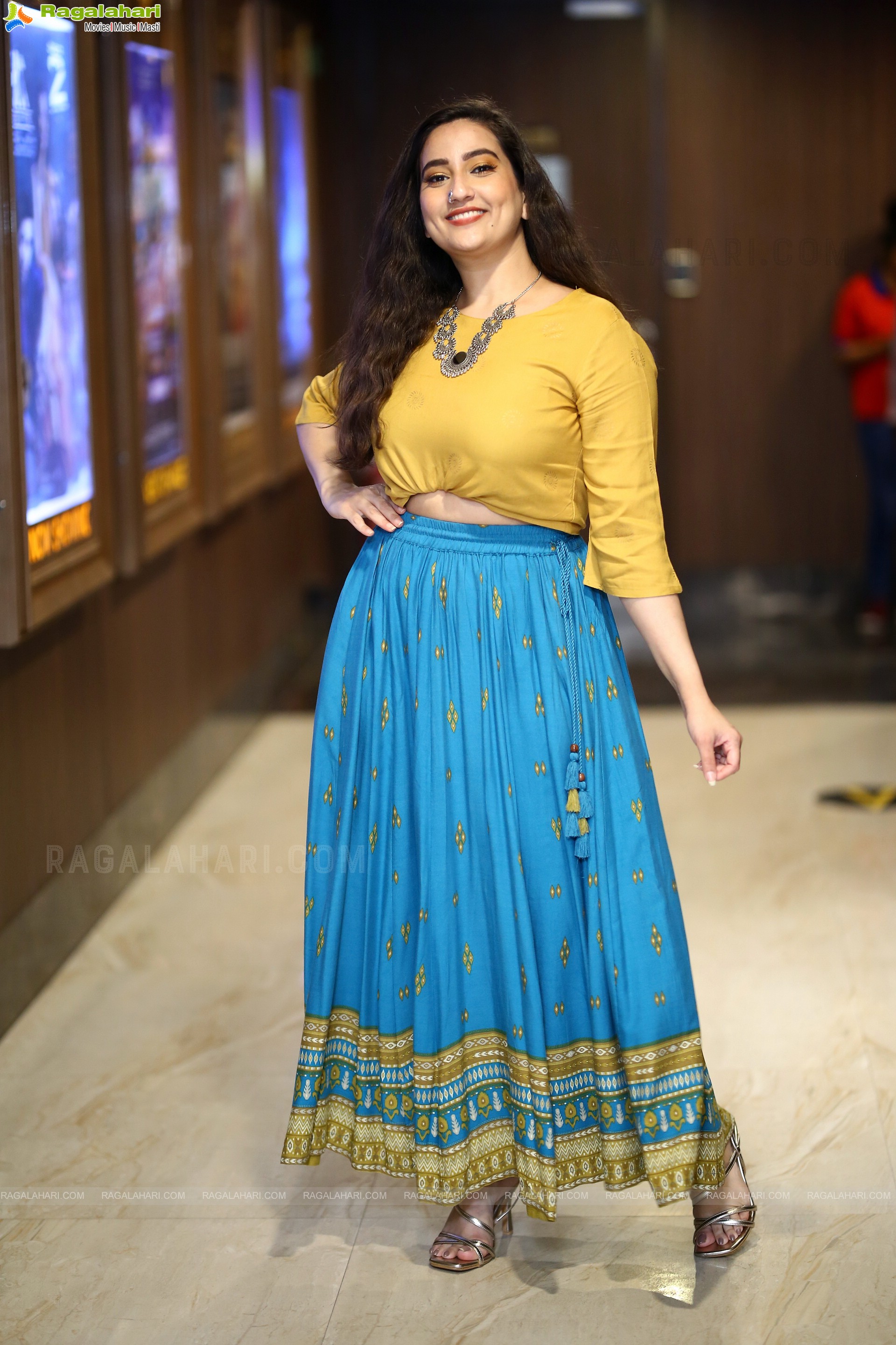 Anchor Manjusha at 18 Pages Movie Trailer Launch, HD Photo Gallery