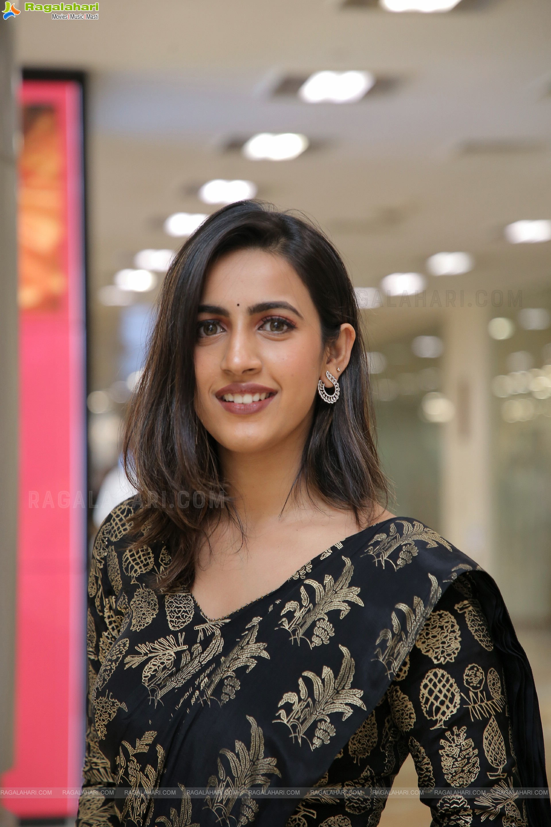 Niharika Konidela at Hi Life Exhibition December 2022 Opening, HD Photo Gallery