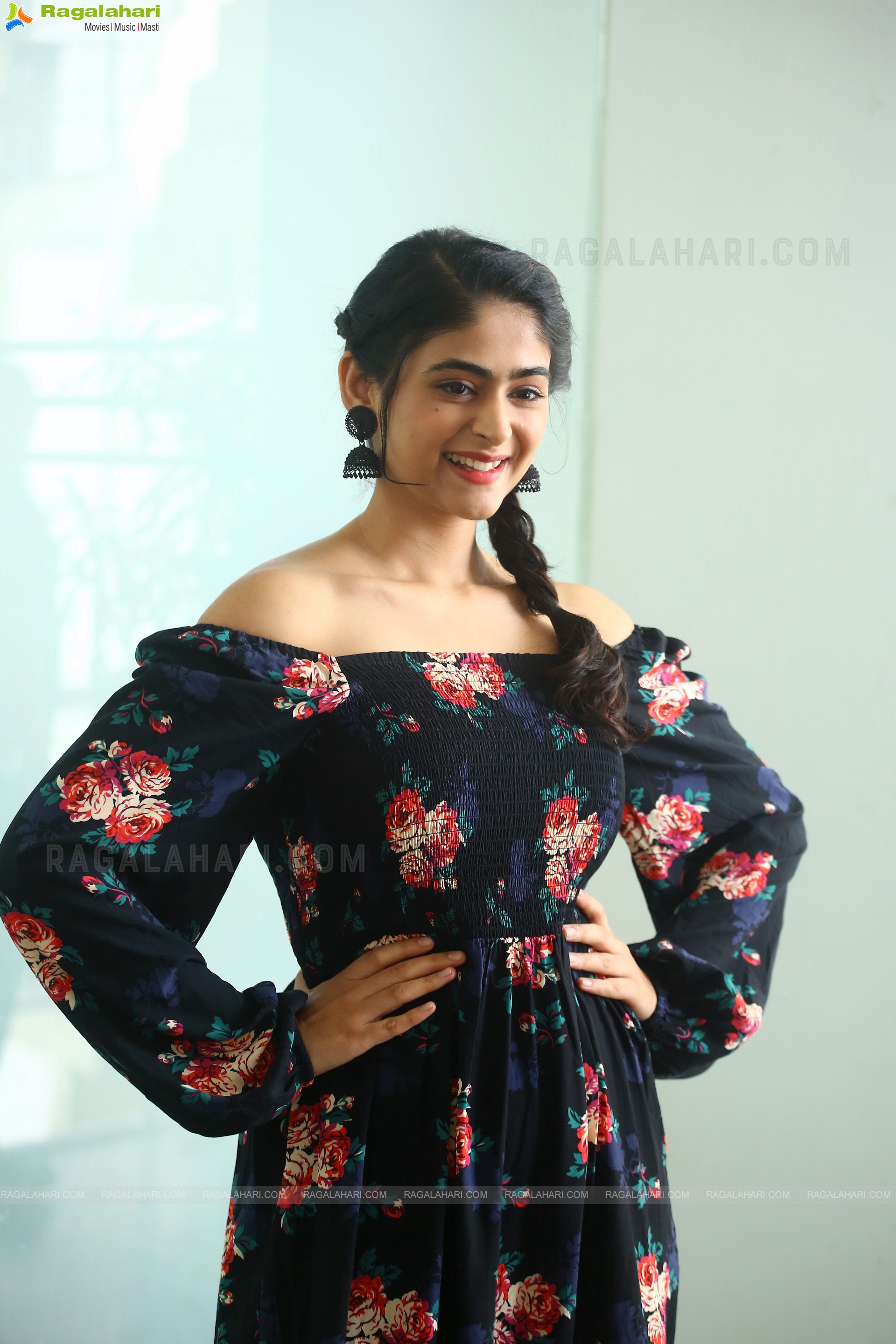 Pallak Lalwani at Aakrosham Movie Press Meet, HD Photo Gallery