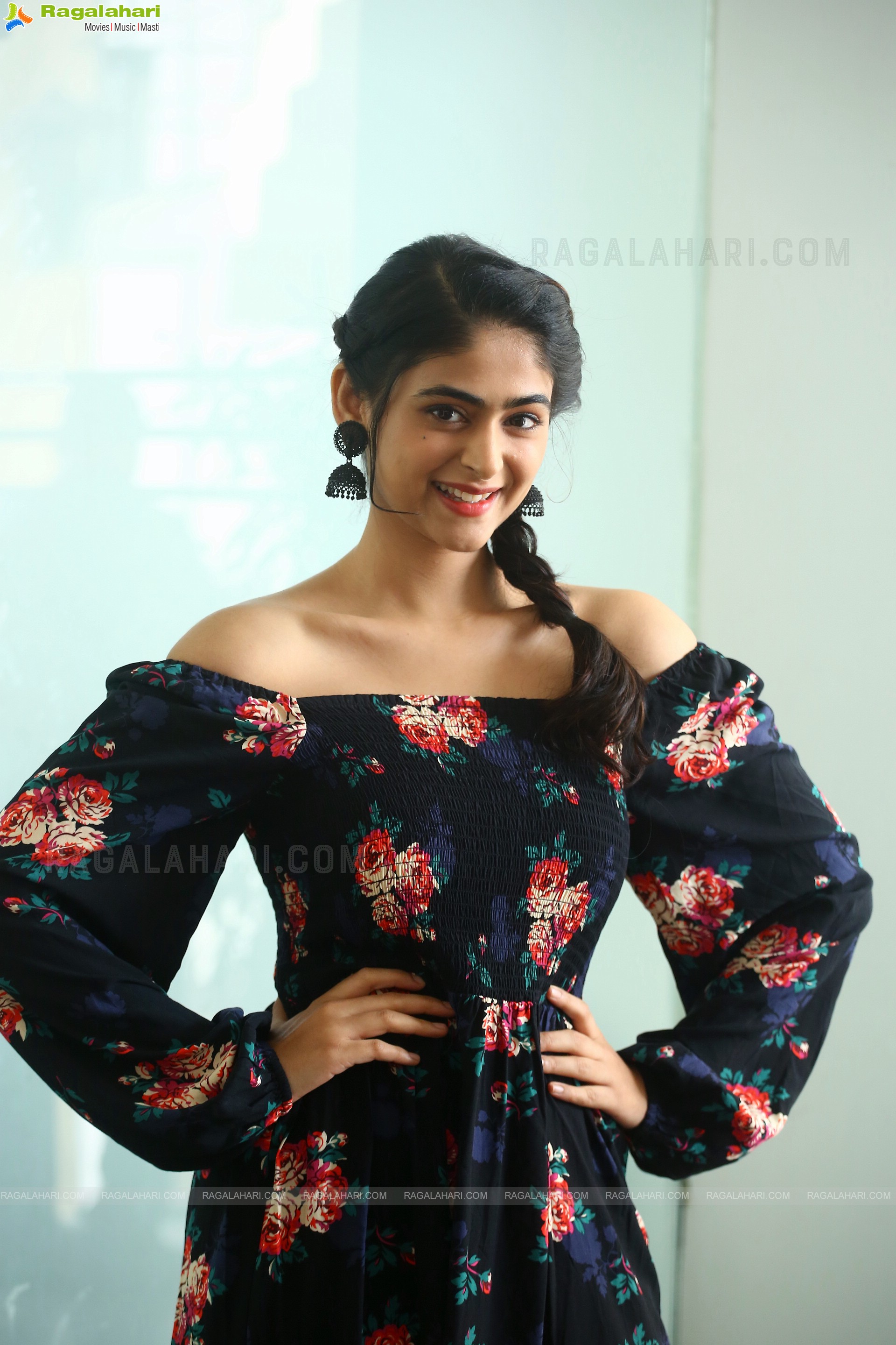 Pallak Lalwani at Aakrosham Movie Press Meet, HD Photo Gallery