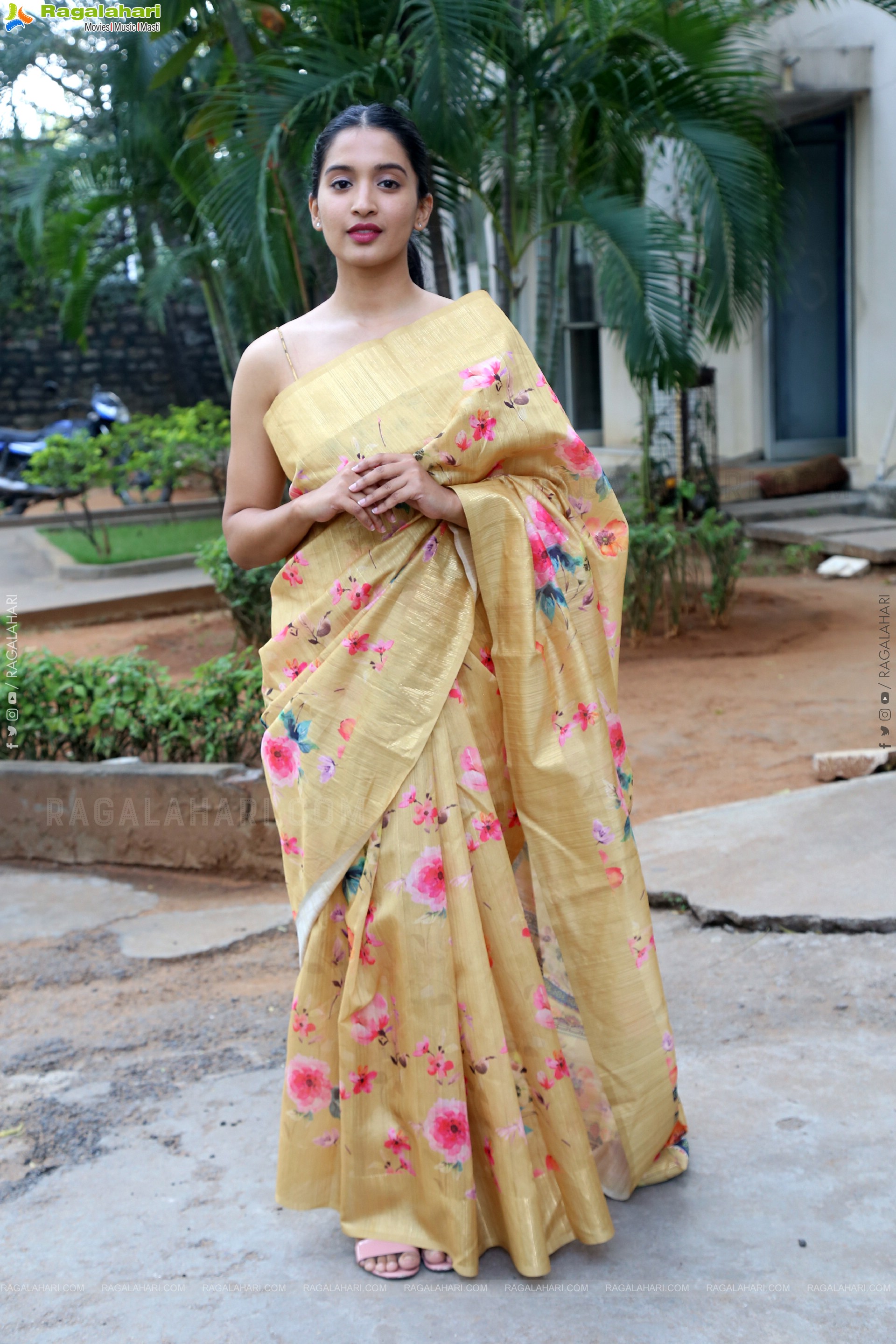 Bhavana Vazhapandal at Mayalo Movie Press Meet, HD Gallery