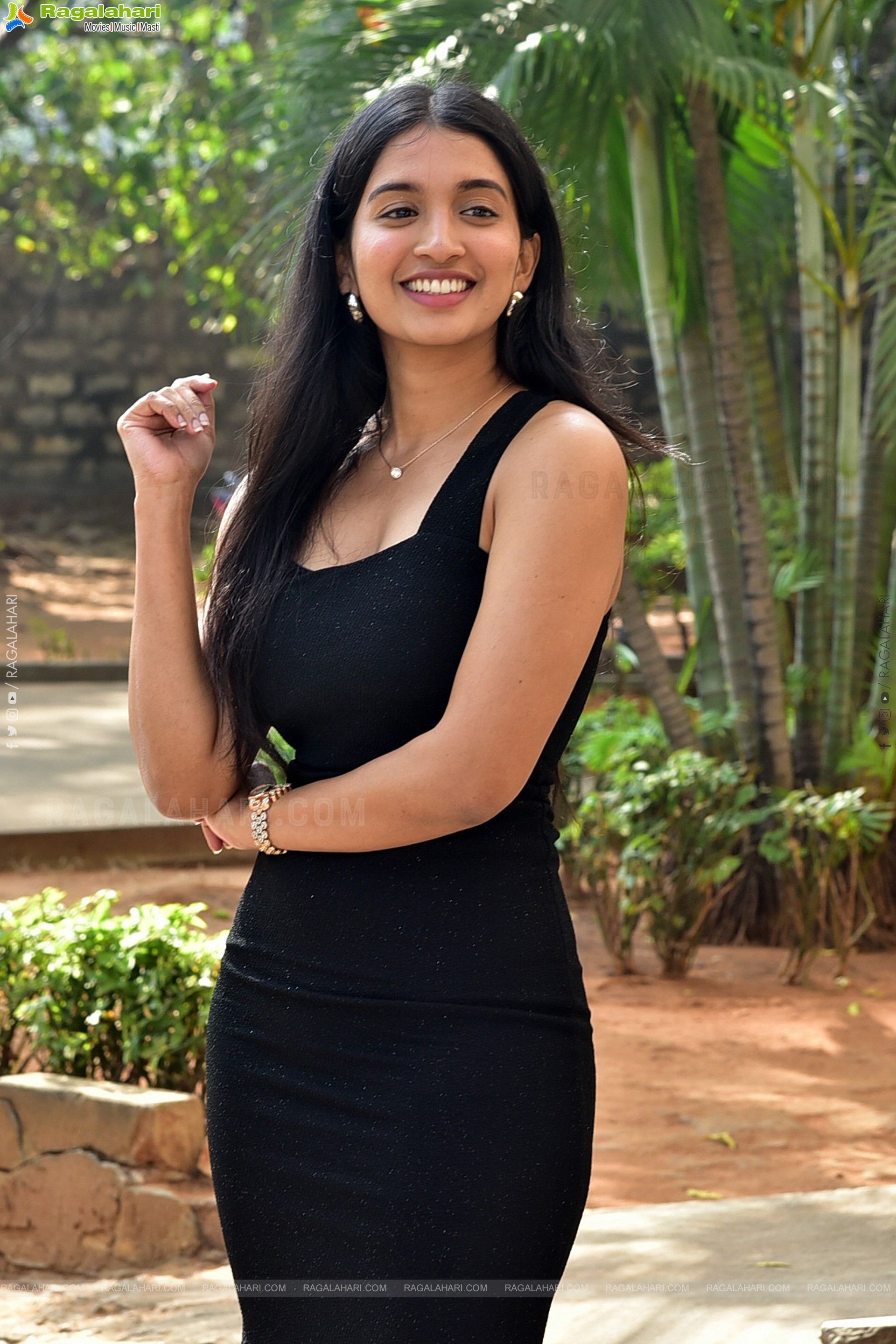 Bhavana Vazhapandal at Sarkaaru Naukari Pressmeet, HD Gallery