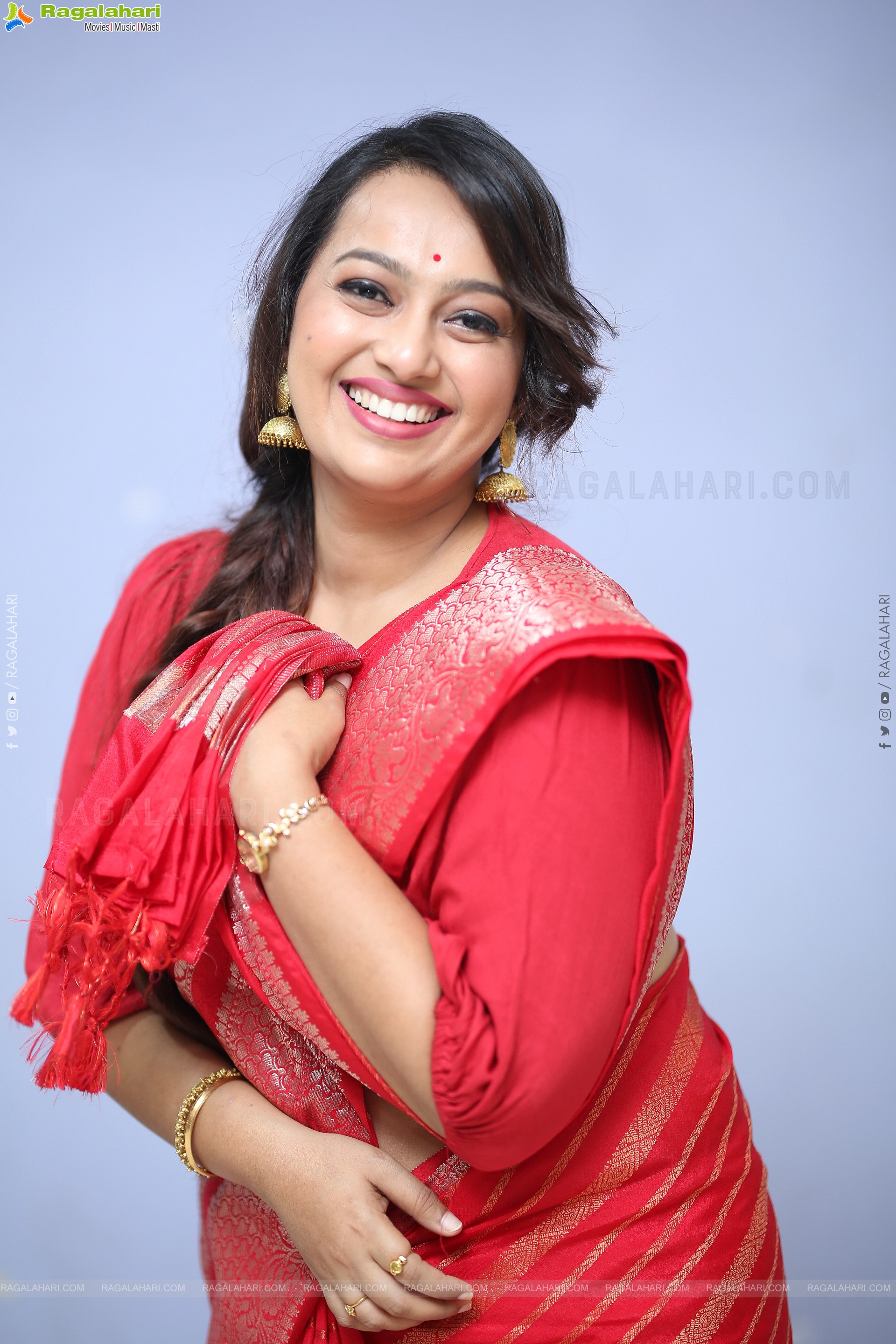 Ester Valerie Noronh at Maya Teaser Launch, HD Gallery