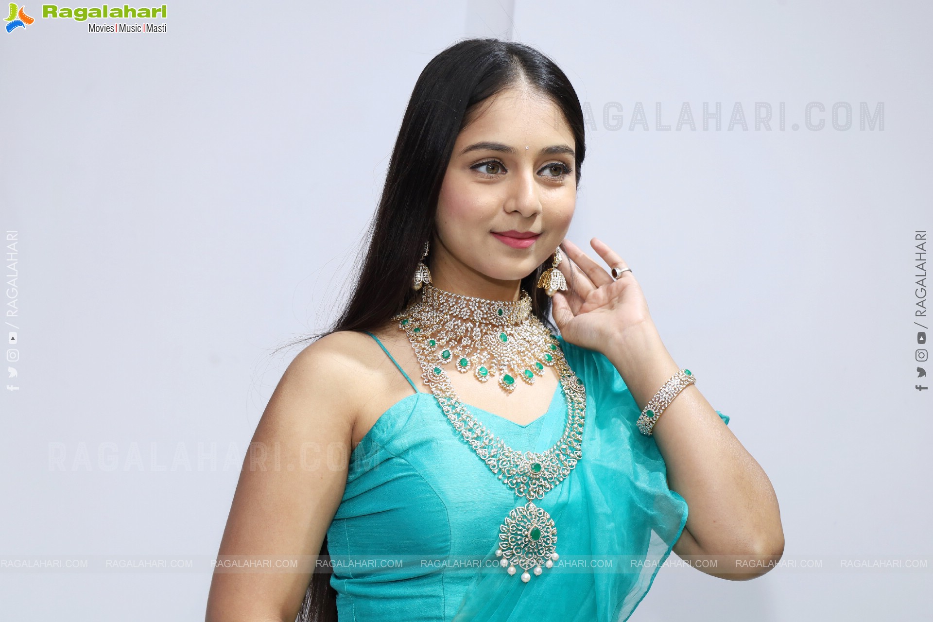 Jabili Jetta Latest Stills, HD Photo Gallery