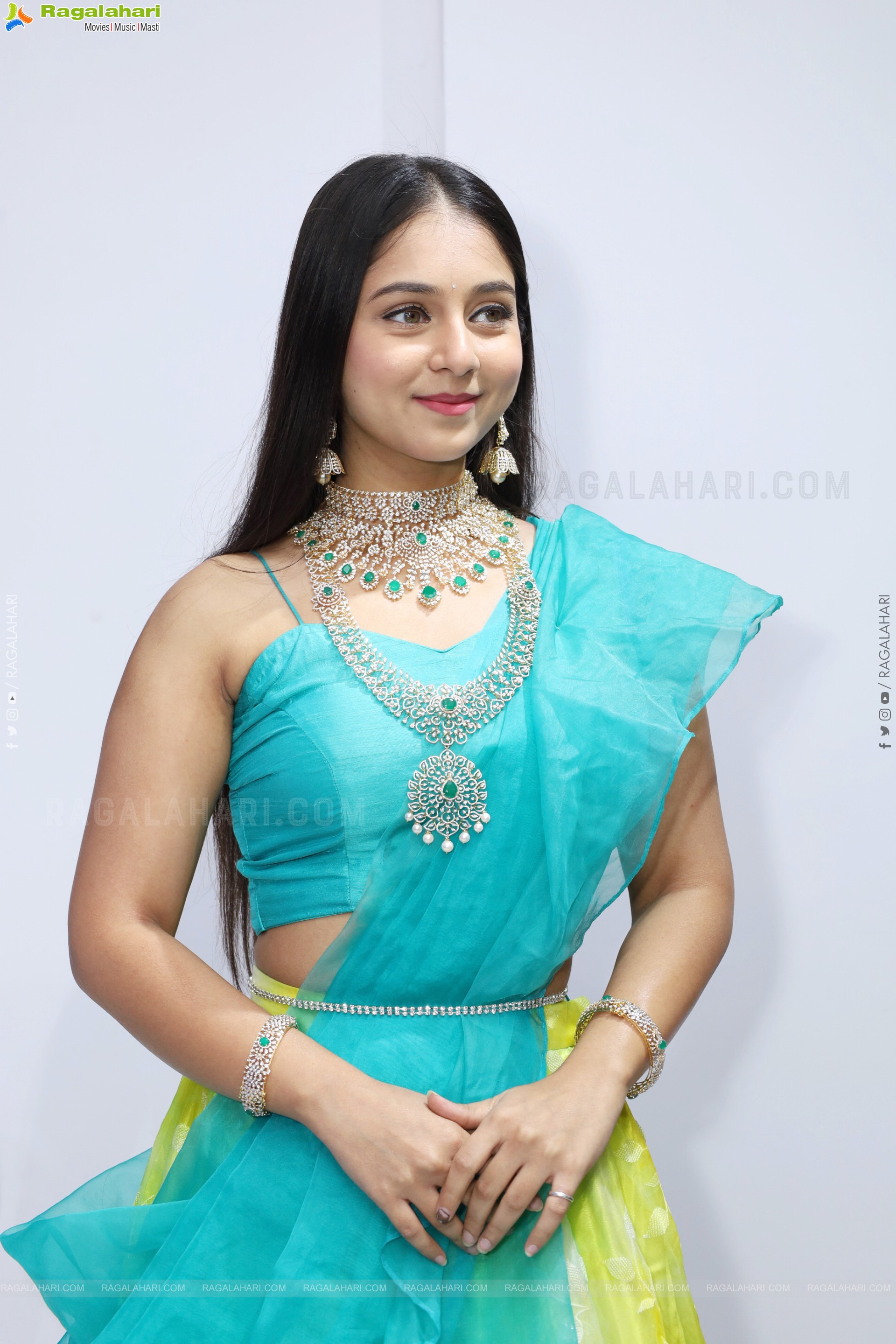 Jabili Jetta Latest Stills, HD Photo Gallery