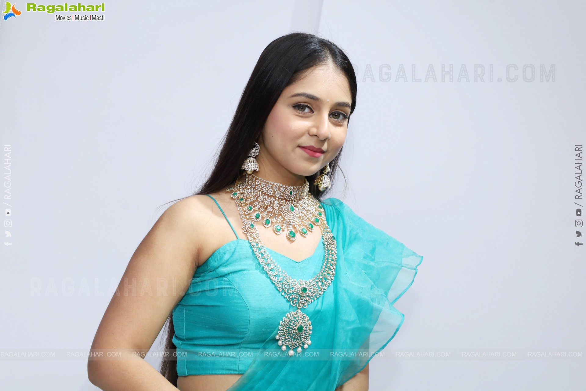 Jabili Jetta Latest Stills, HD Photo Gallery