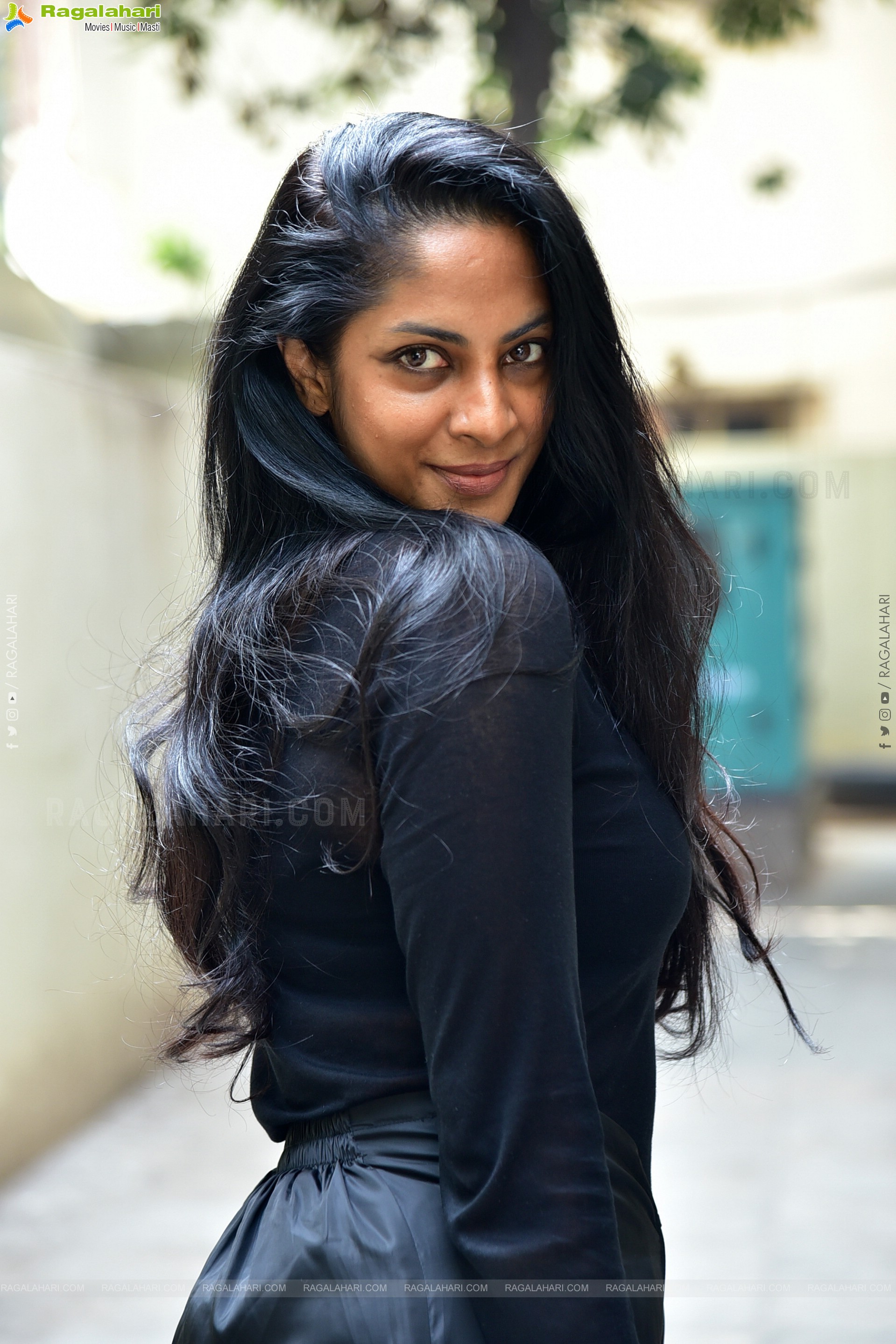 Sriya Reddy at Salaar Interview, HD Gallery