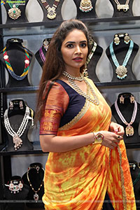 Abhilasha Poses with Jewellery, HD Gallery