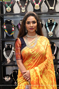 Abhilasha Poses with Jewellery, HD Gallery