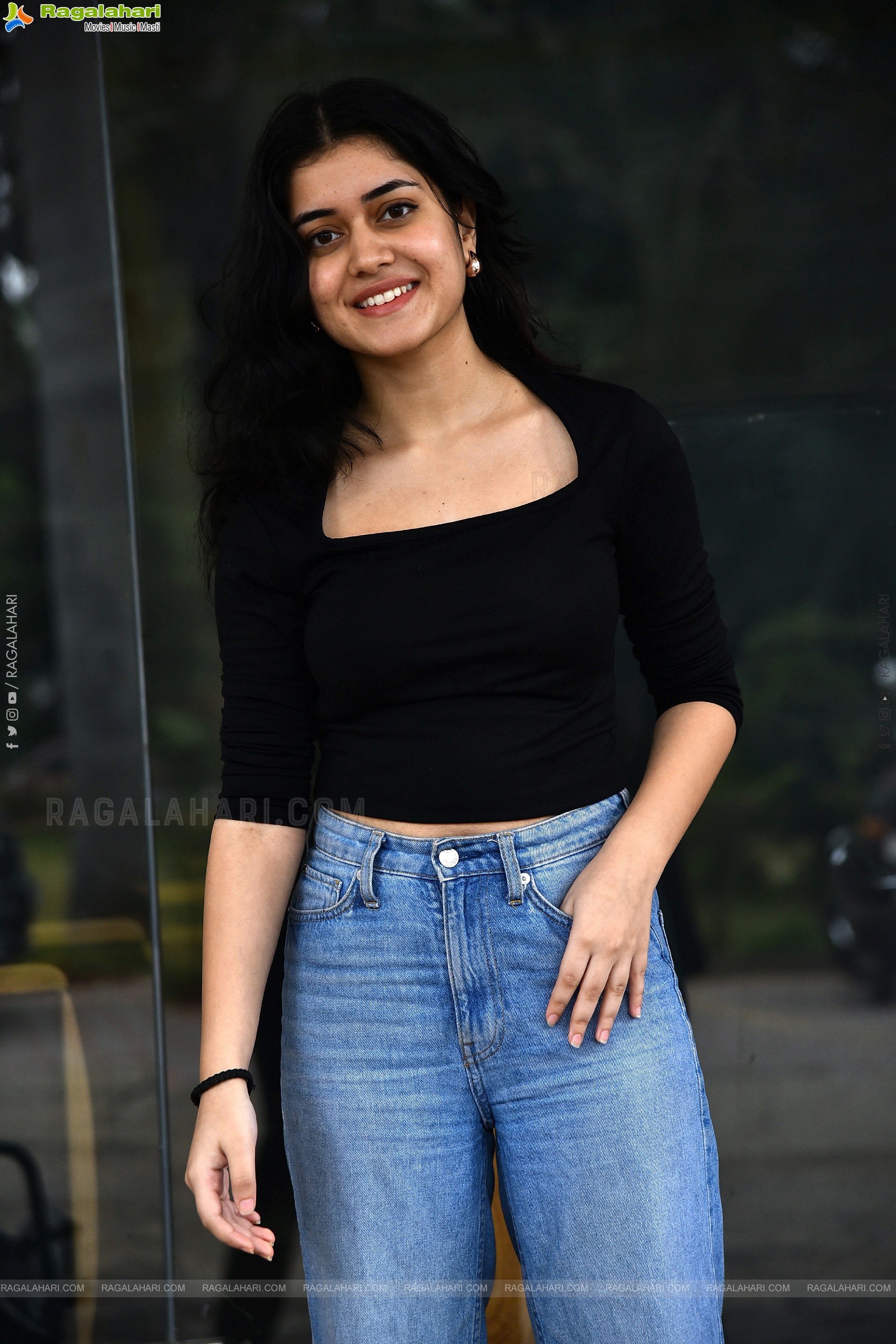 Aishwarya Sharma at Drinker Sai Pre-release Press Meet, HD Gallery