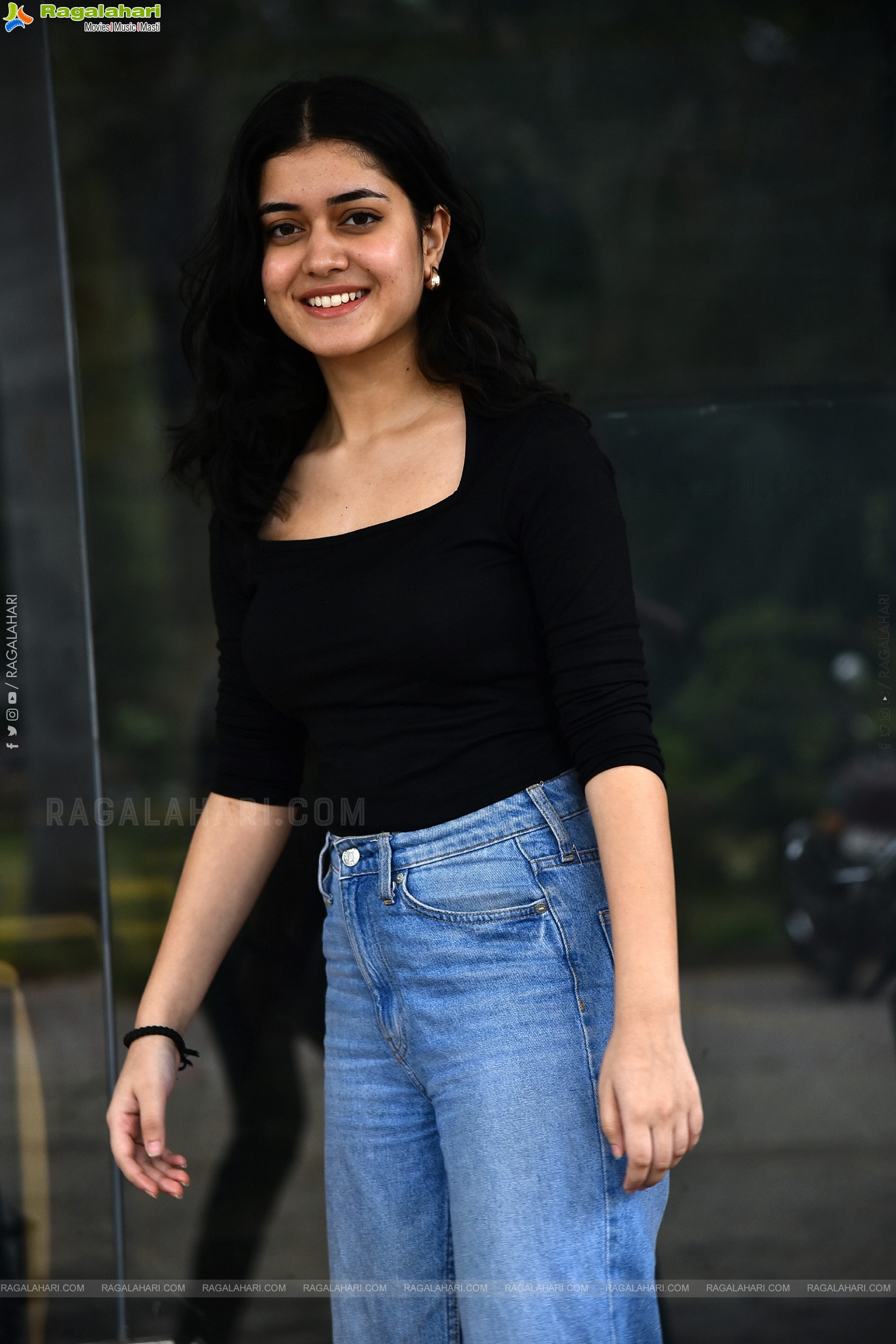 Aishwarya Sharma at Drinker Sai Pre-release Press Meet, HD Gallery