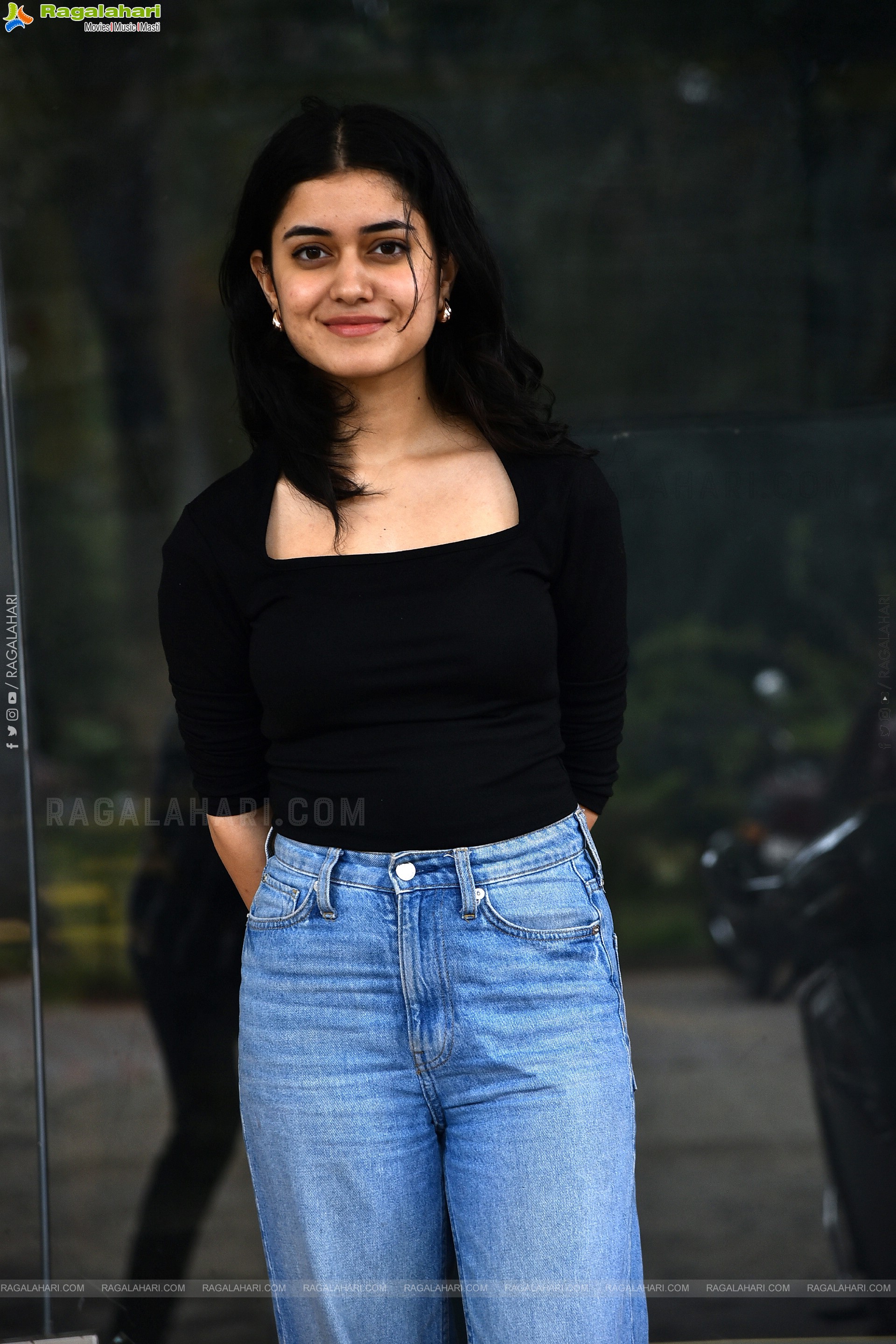 Aishwarya Sharma at Drinker Sai Pre-release Press Meet, HD Gallery