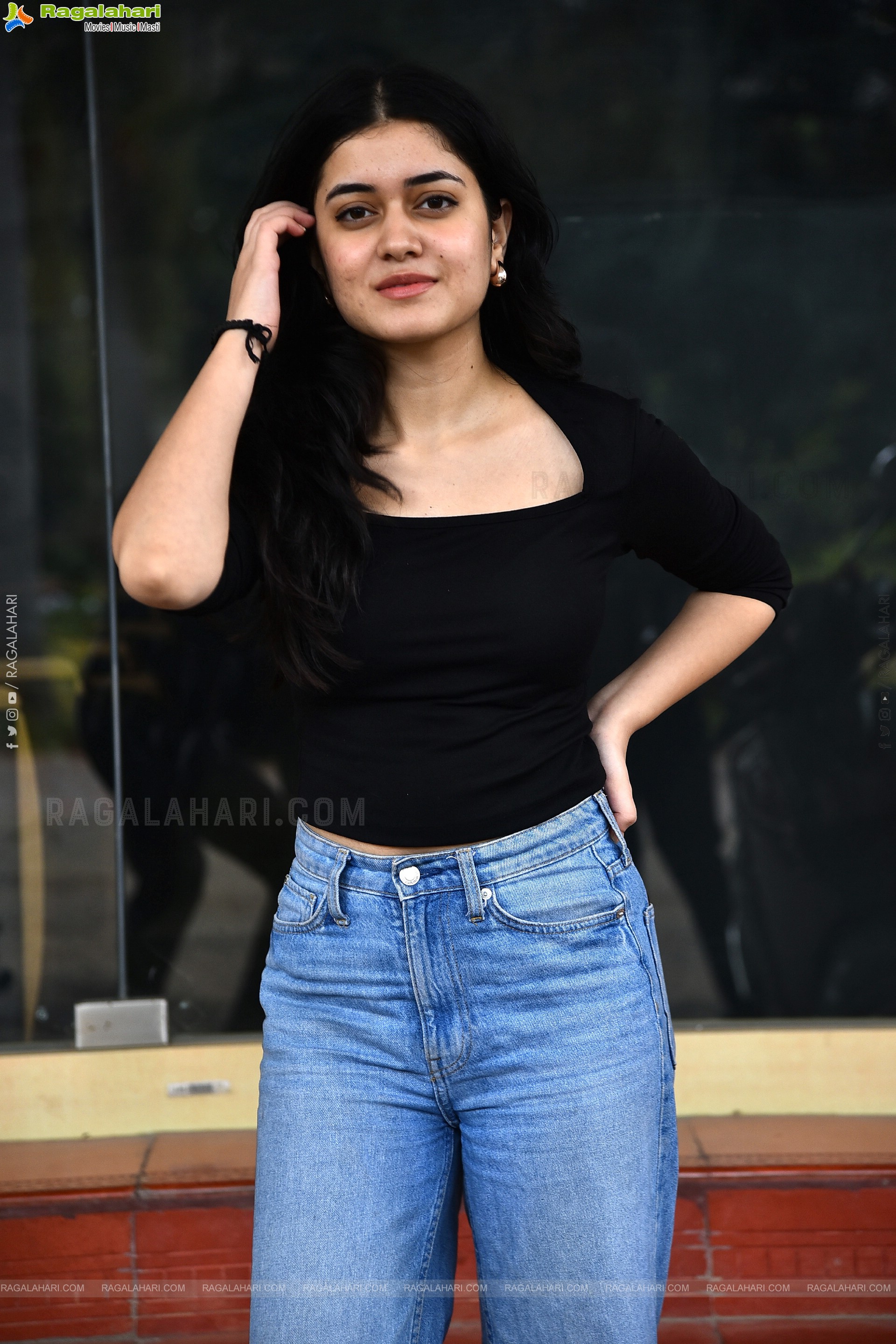 Aishwarya Sharma at Drinker Sai Pre-release Press Meet, HD Gallery