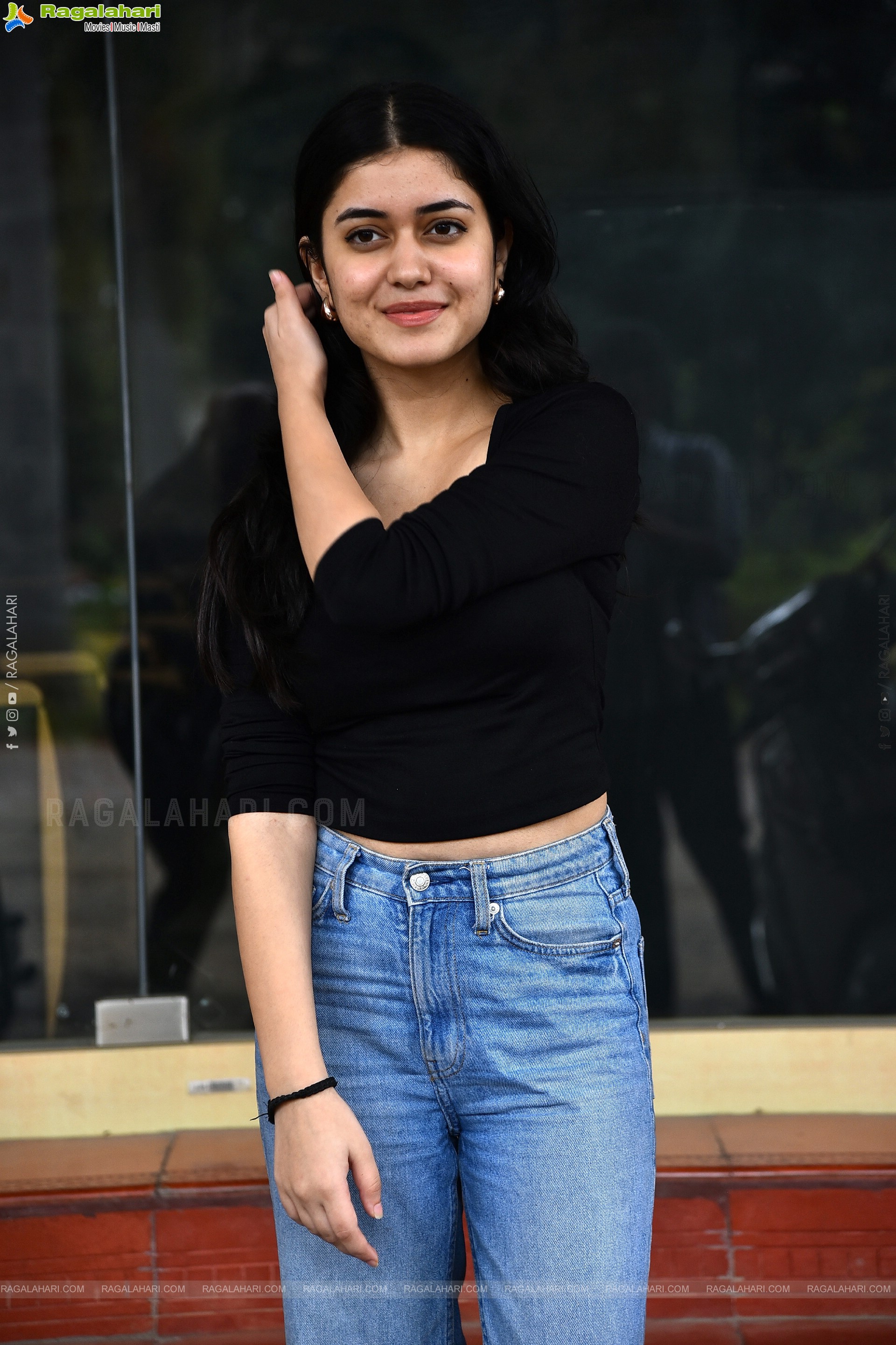 Aishwarya Sharma at Drinker Sai Pre-release Press Meet, HD Gallery