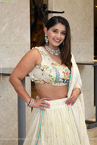 Chandni Bhagwanani at Hi-life Exhibition Launch, HD Gallery