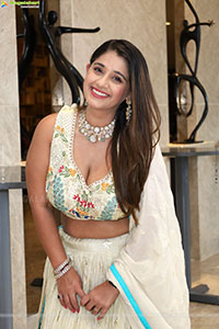 Chandni Bhagwanani at Hi-life Exhibition Launch, HD Gallery