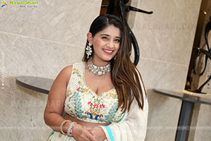 Chandni Bhagwanani at Hi-life Exhibition Launch, HD Gallery