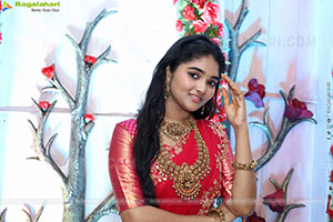 Gayathri Kothapalli Latest Stills, HD Gallery