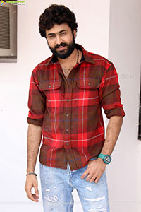 Hero Dharma at Drinker Sai Interview, HD Gallery