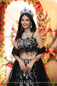 Urmila Chauhan in Black Anarkali Lehenga Choli, HD Gallery