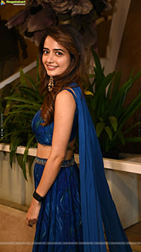 Ashika at Bhartha Mahasayulaku Wignyapthi Press Meet 