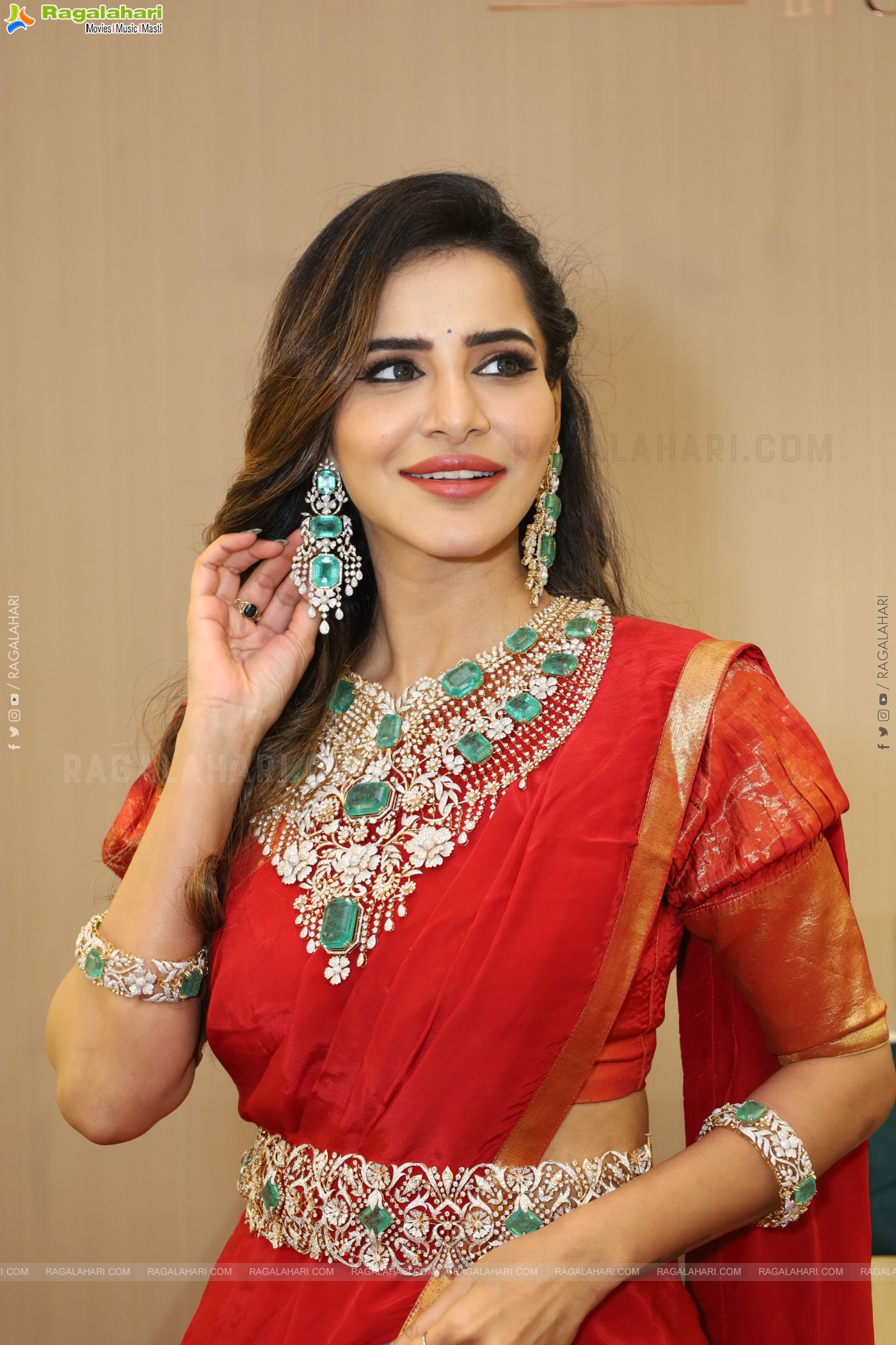 Ashu Reddy at Hi Life Jewels Launch Event, HD Gallery