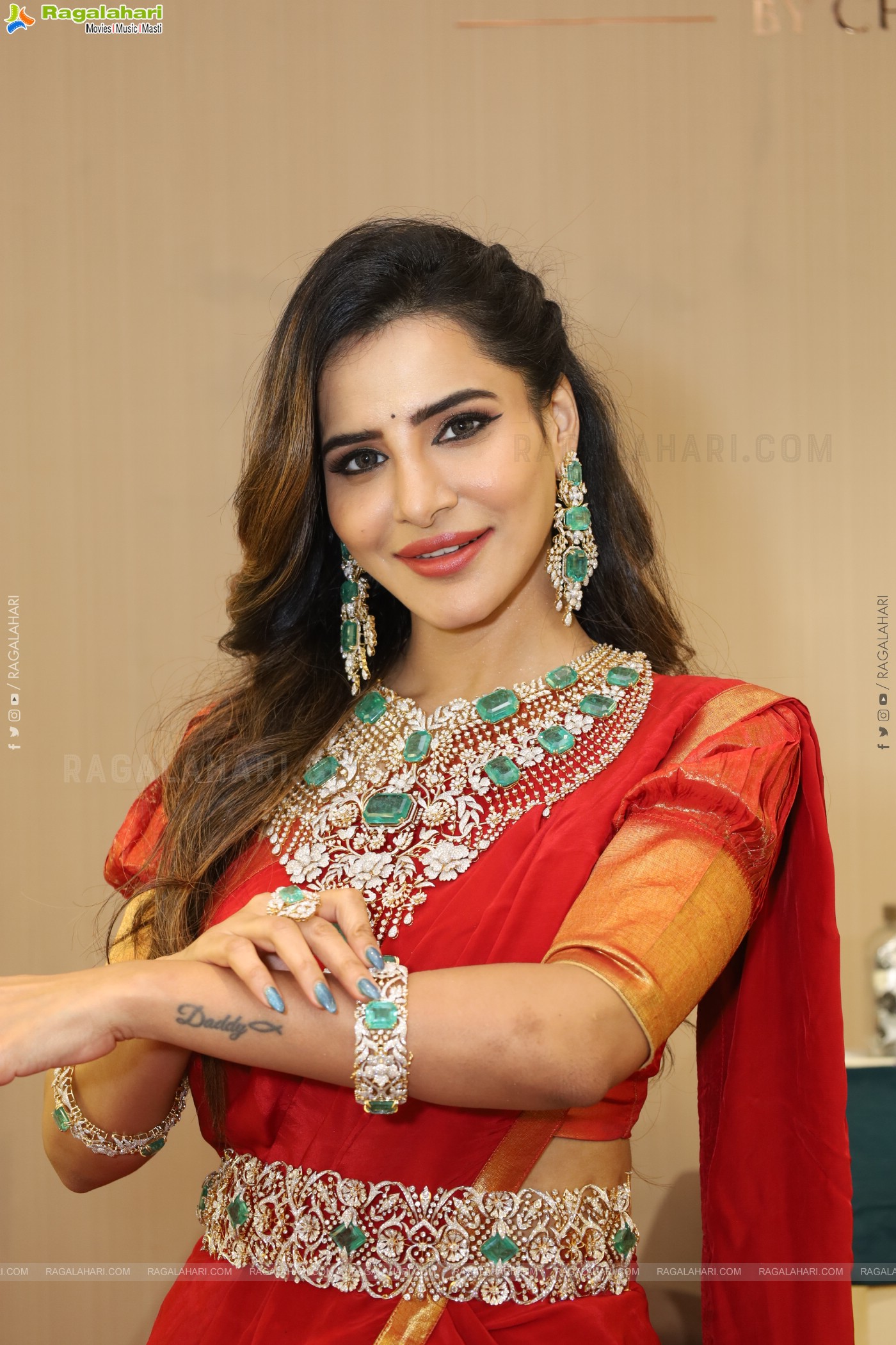 Ashu Reddy at Hi Life Jewels Launch Event, HD Gallery