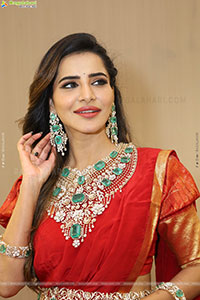 Ashu Reddy at Hi Life Jewels Launch Event, HD Gallery