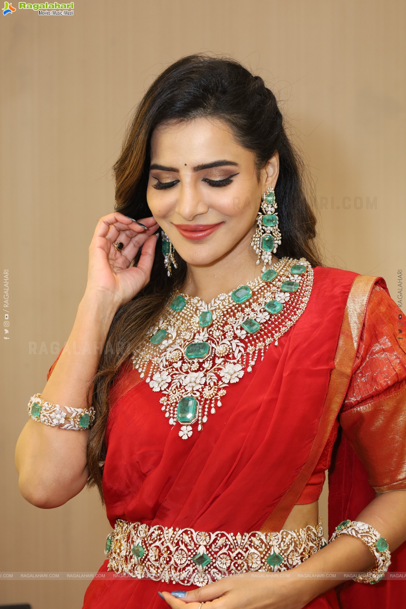 Ashu Reddy at Hi Life Jewels Launch Event, HD Gallery