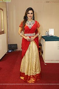 Ashu Reddy at Hi Life Jewels Launch Event, HD Gallery