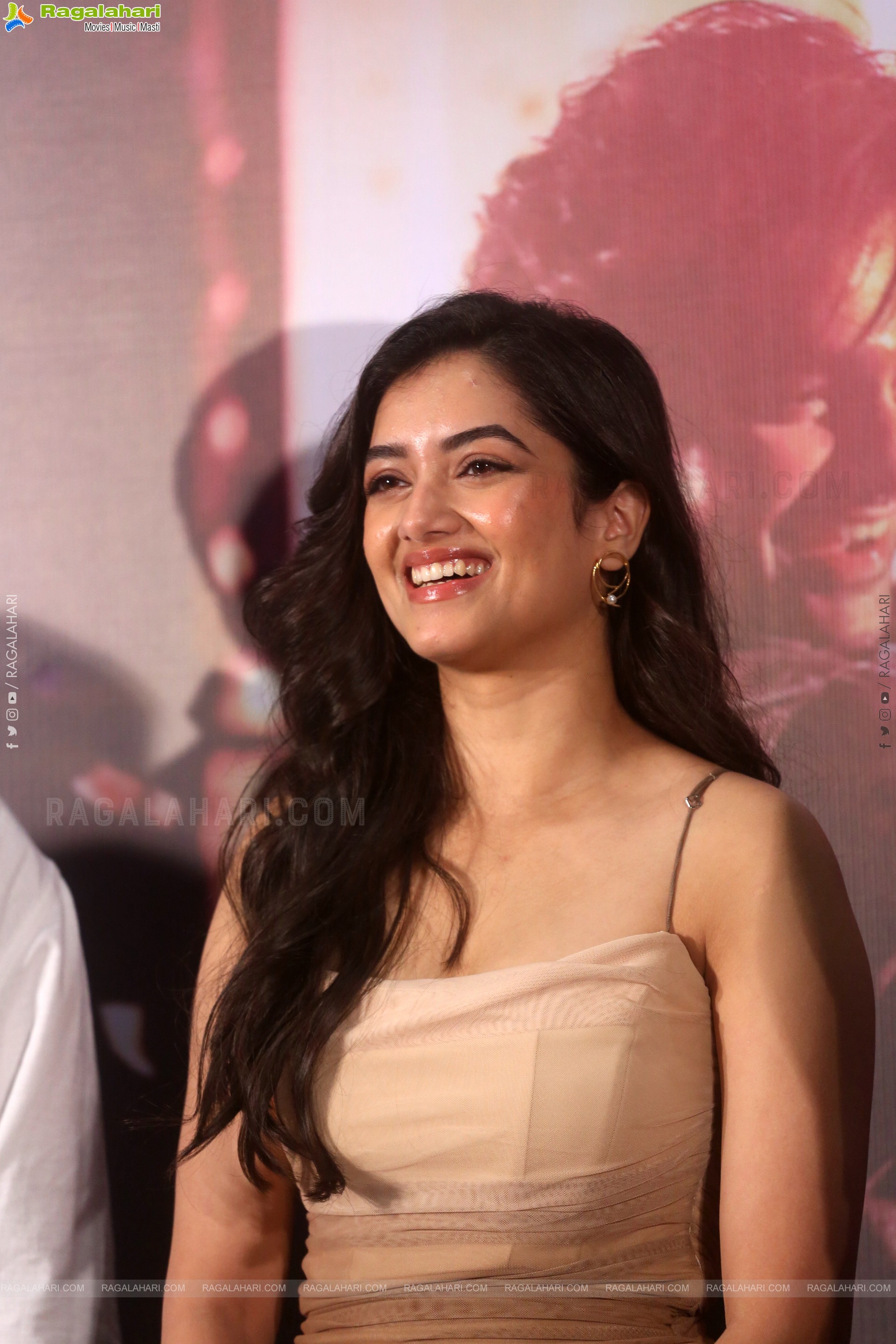 Bhagyashri Borse at Andhra King Taluka Success Meet, HD Gallery