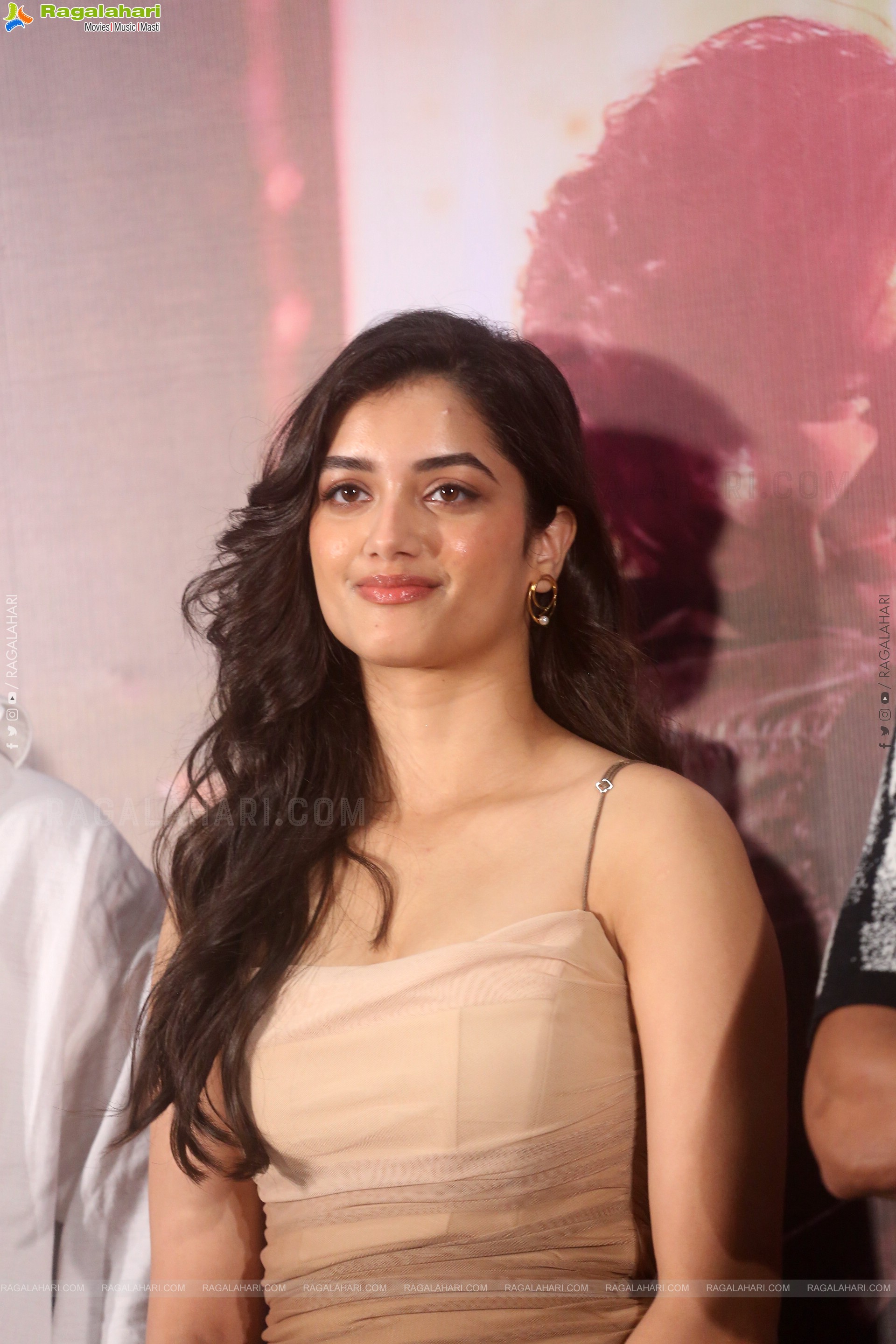 Bhagyashri Borse at Andhra King Taluka Success Meet, HD Gallery