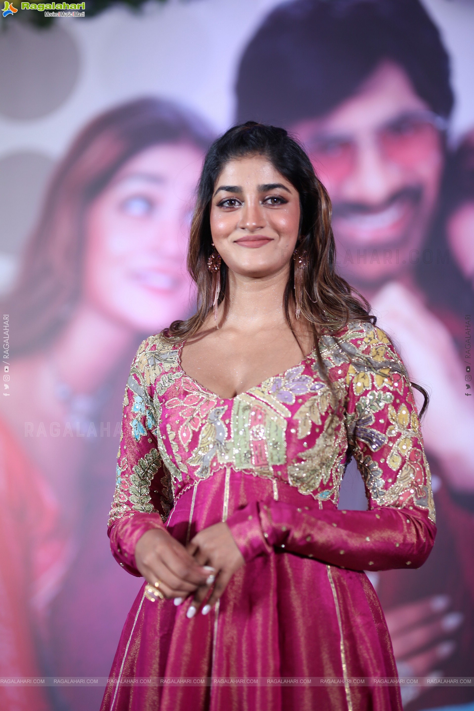 Dimple Hayathi at Bhartha Mahasayulaku Wignyapthi Press Meet, HD Gallery