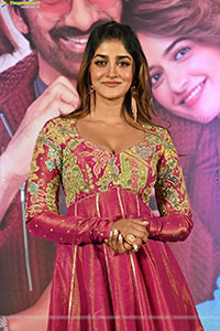 Dimple Hayathi at Bhartha Mahasayulaku Wignyapthi Press Meet