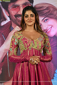 Dimple Hayathi at Bhartha Mahasayulaku Wignyapthi Press Meet