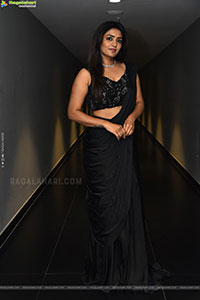 Eesha Rebba stills in Black Saree, HD Gallery