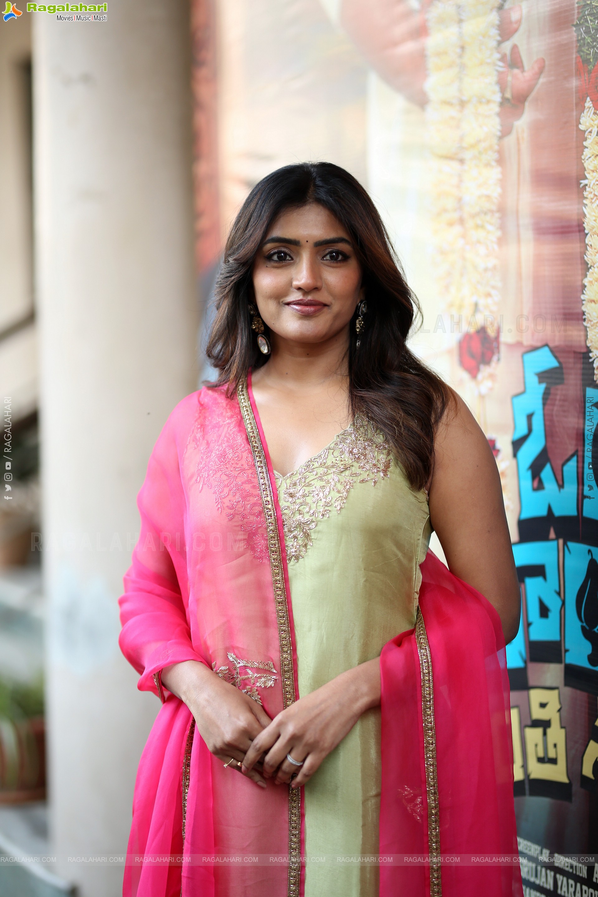 Eesha Rebba at Om Shanti Shanti Shantihi Teaser Launch, HD Gallery