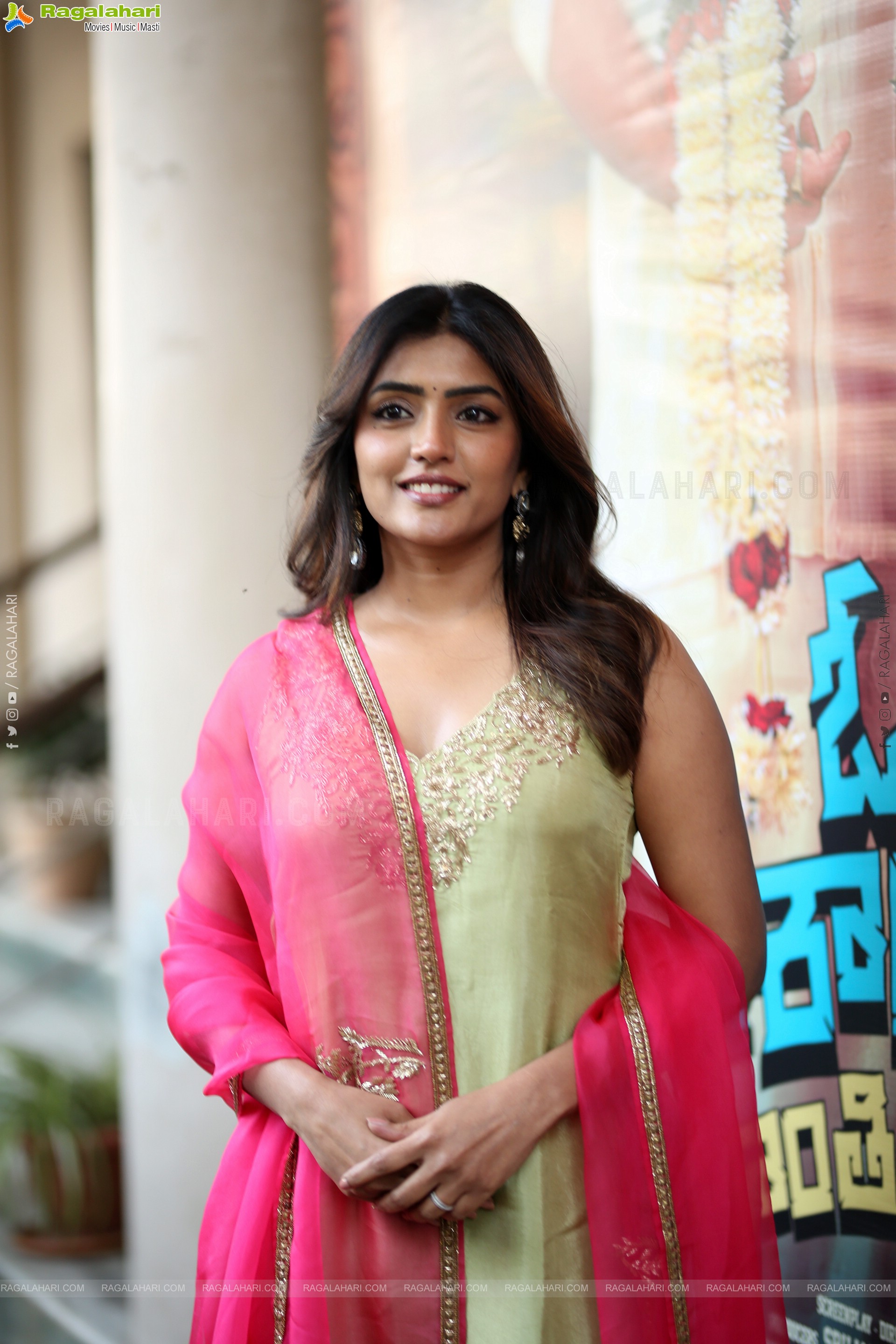 Eesha Rebba at Om Shanti Shanti Shantihi Teaser Launch, HD Gallery