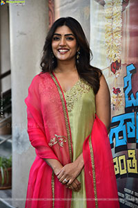 Eesha Rebba at Om Shanti Shanti Shantihi Teaser Launch