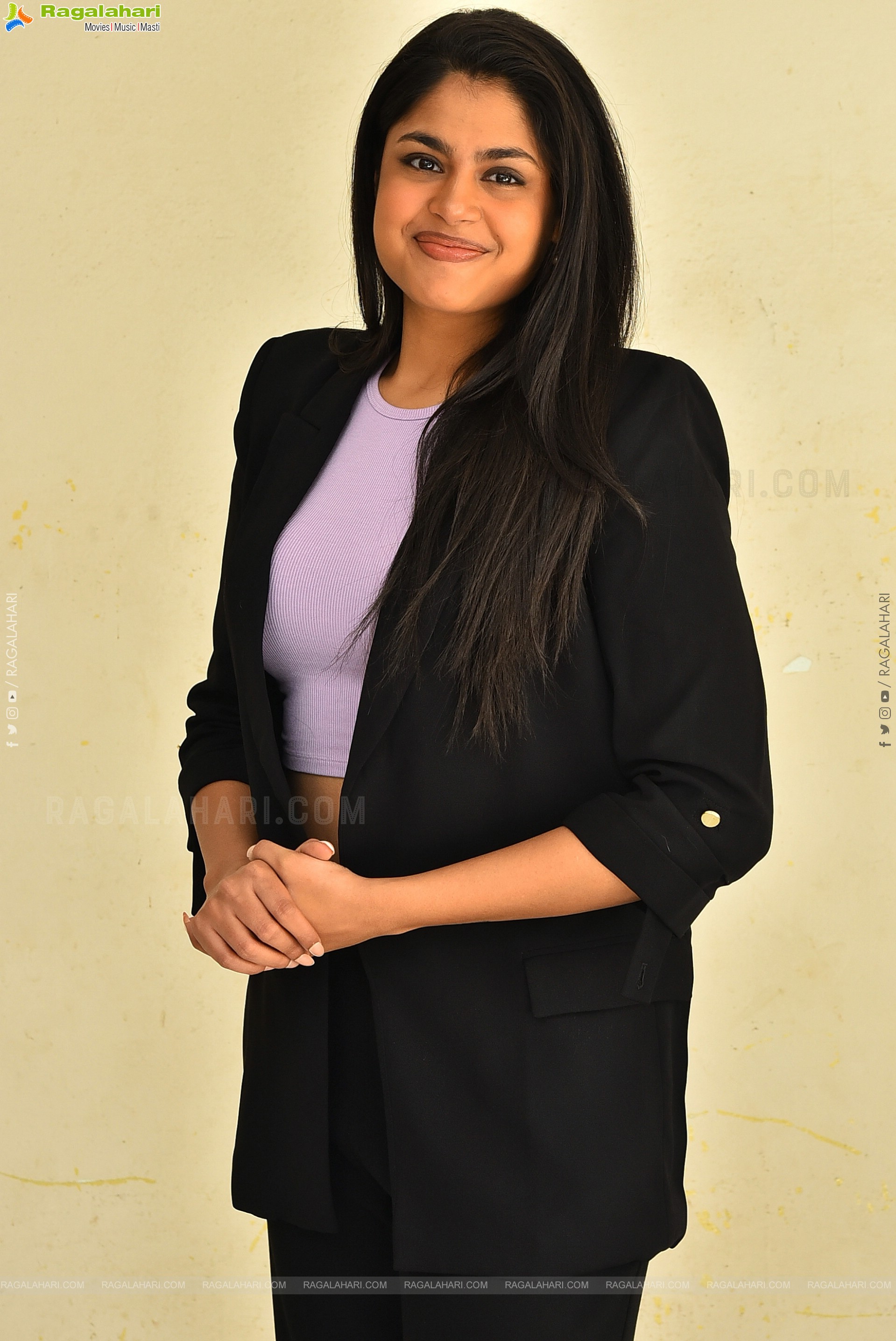 Faria Abdullah Latest HD Photoshoot Stills, Photo Gallery